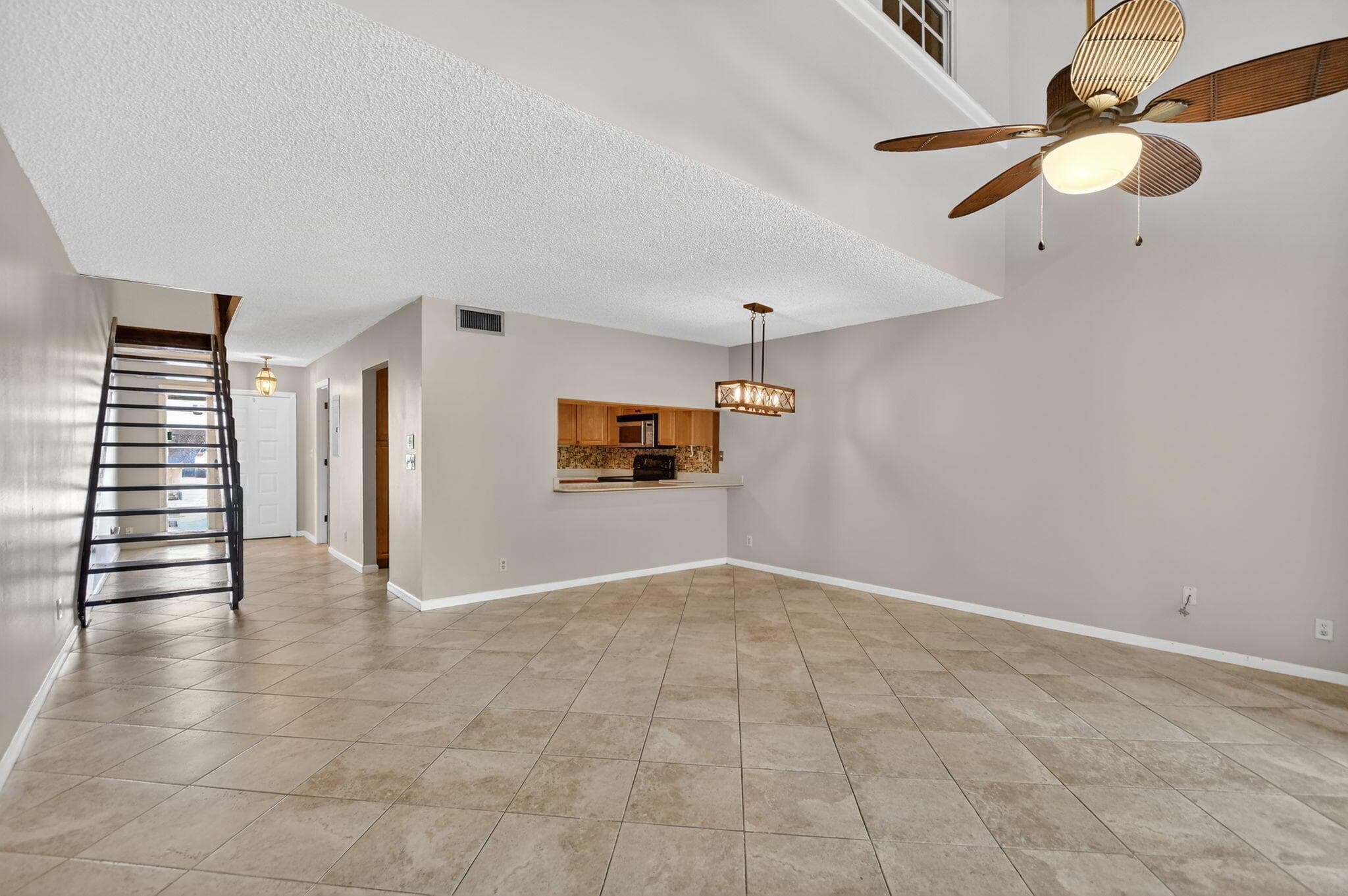 243 NW 45th Avenue 243, Deerfield Beach, FL 33442 — photo 12 of 32