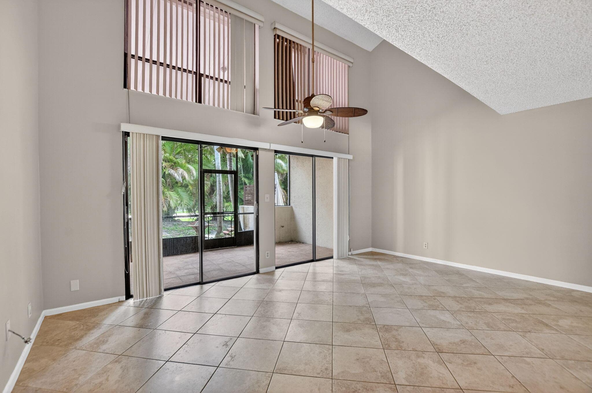 243 NW 45th Avenue 243, Deerfield Beach, FL 33442 — photo 11 of 32