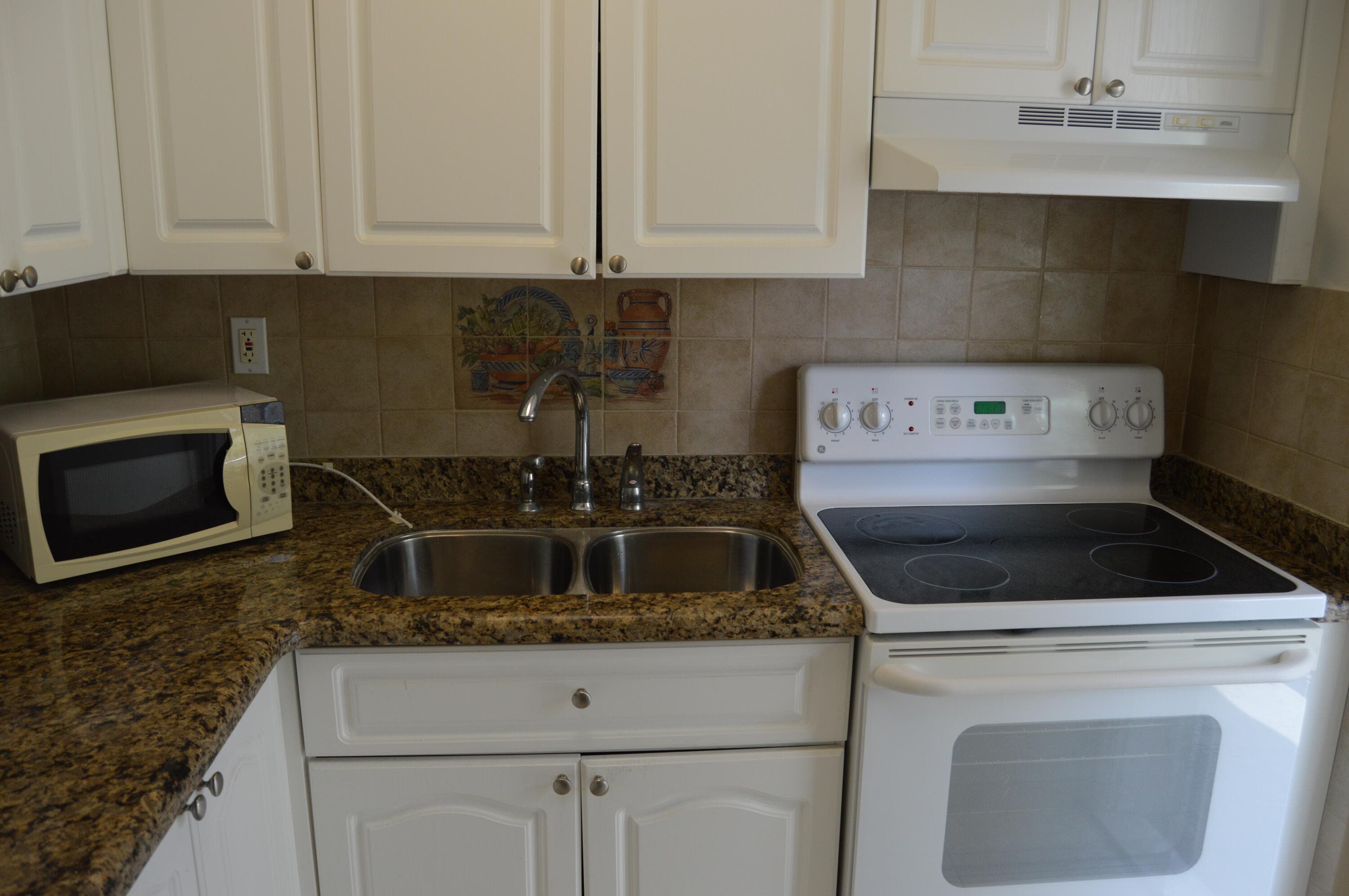 1500 SE 15th Street 219, Fort Lauderdale, FL 33316 — photo 17 of 38