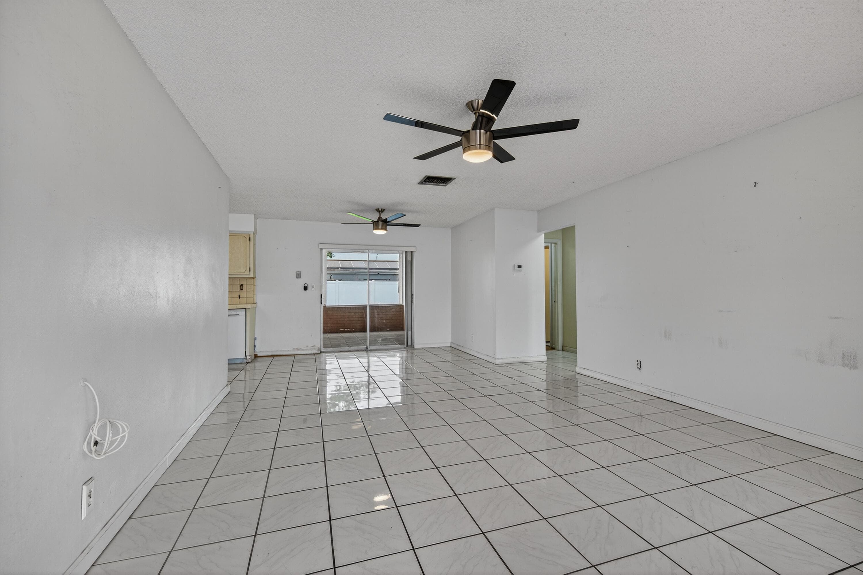 8104 NW 94th Avenue, Tamarac, FL 33321 — photo 2 of 44