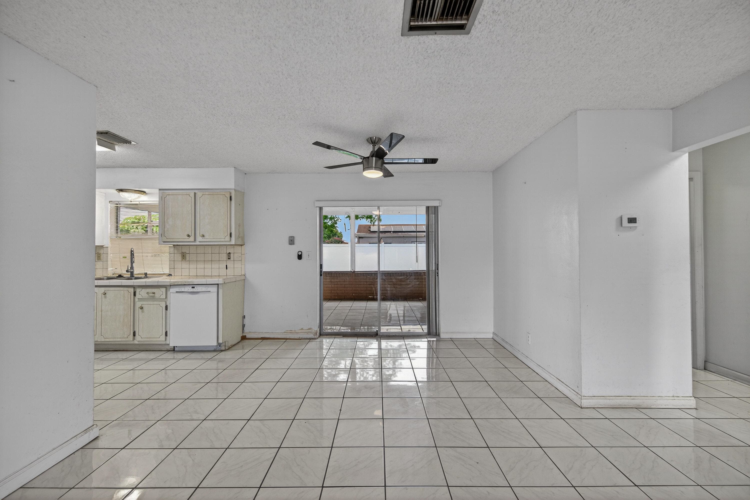 8104 NW 94th Avenue, Tamarac, FL 33321 — photo 12 of 44