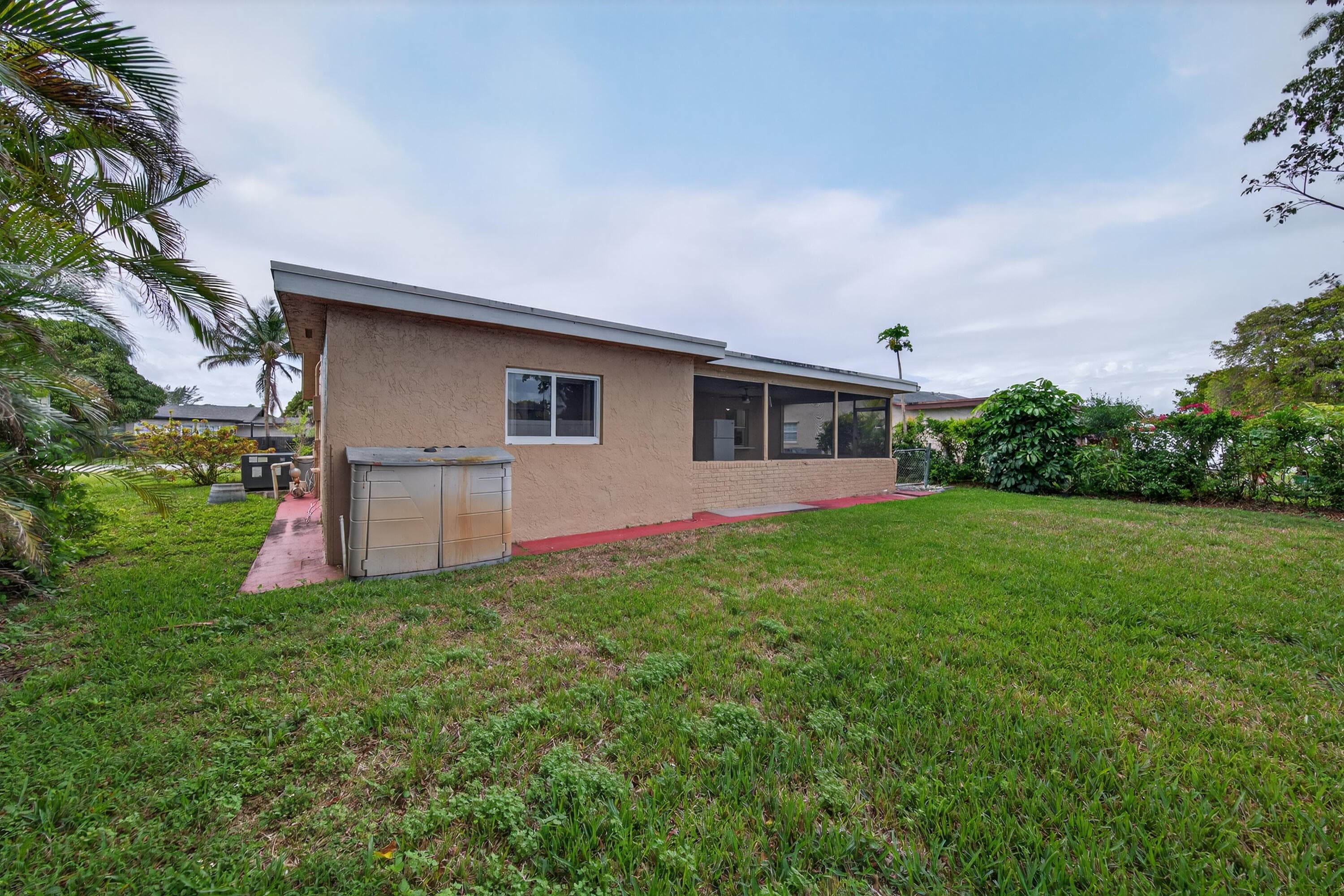 8104 NW 94th Avenue, Tamarac, FL 33321 — photo 35 of 44