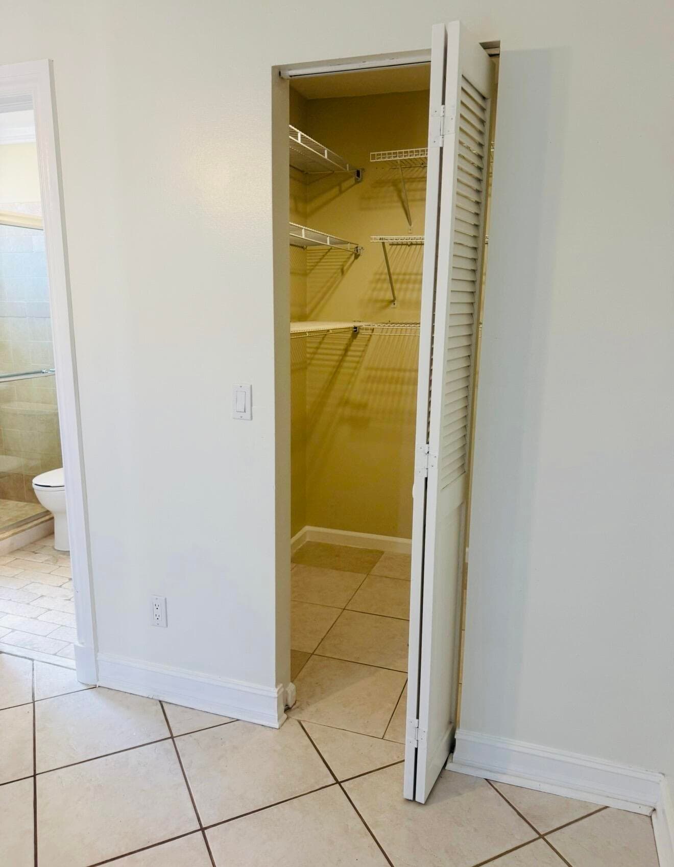 1005 Manor Drive 3d, Palm Springs, FL 33461 — photo 10 of 17