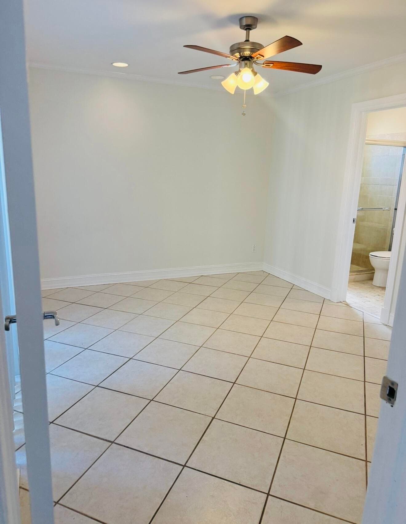 1005 Manor Drive 3d, Palm Springs, FL 33461 — photo 12 of 17