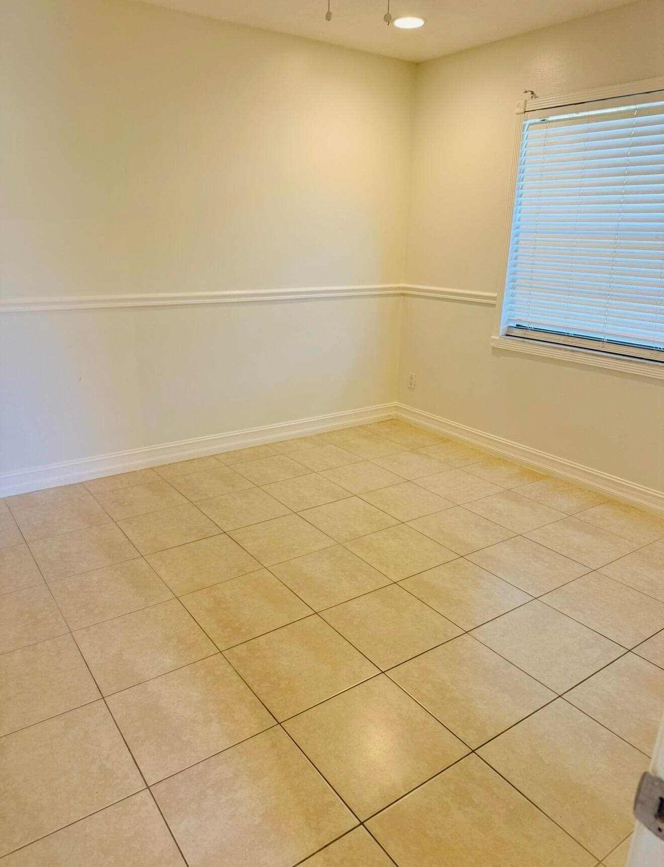 1005 Manor Drive 3d, Palm Springs, FL 33461 — photo 15 of 17