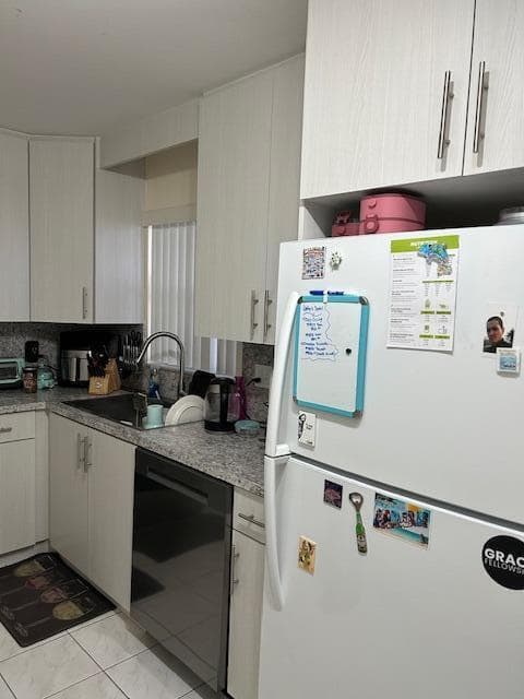 200 Lake Carol Drive, West Palm Beach, FL 33411 — photo 3 of 39