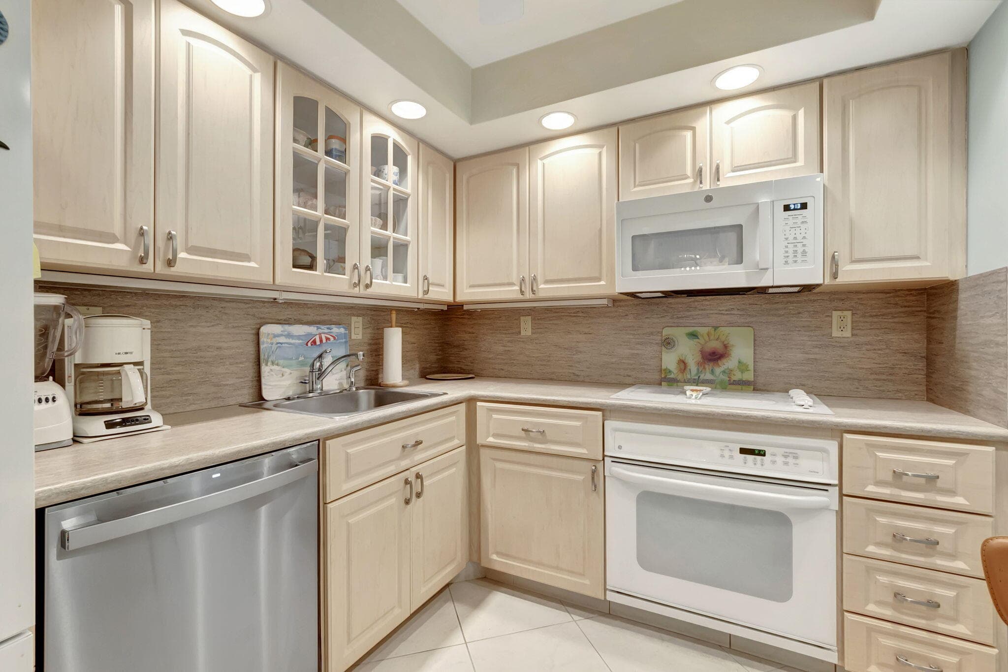 3215 S Ocean Boulevard 509, Highland Beach, FL 33487 — photo 11 of 40