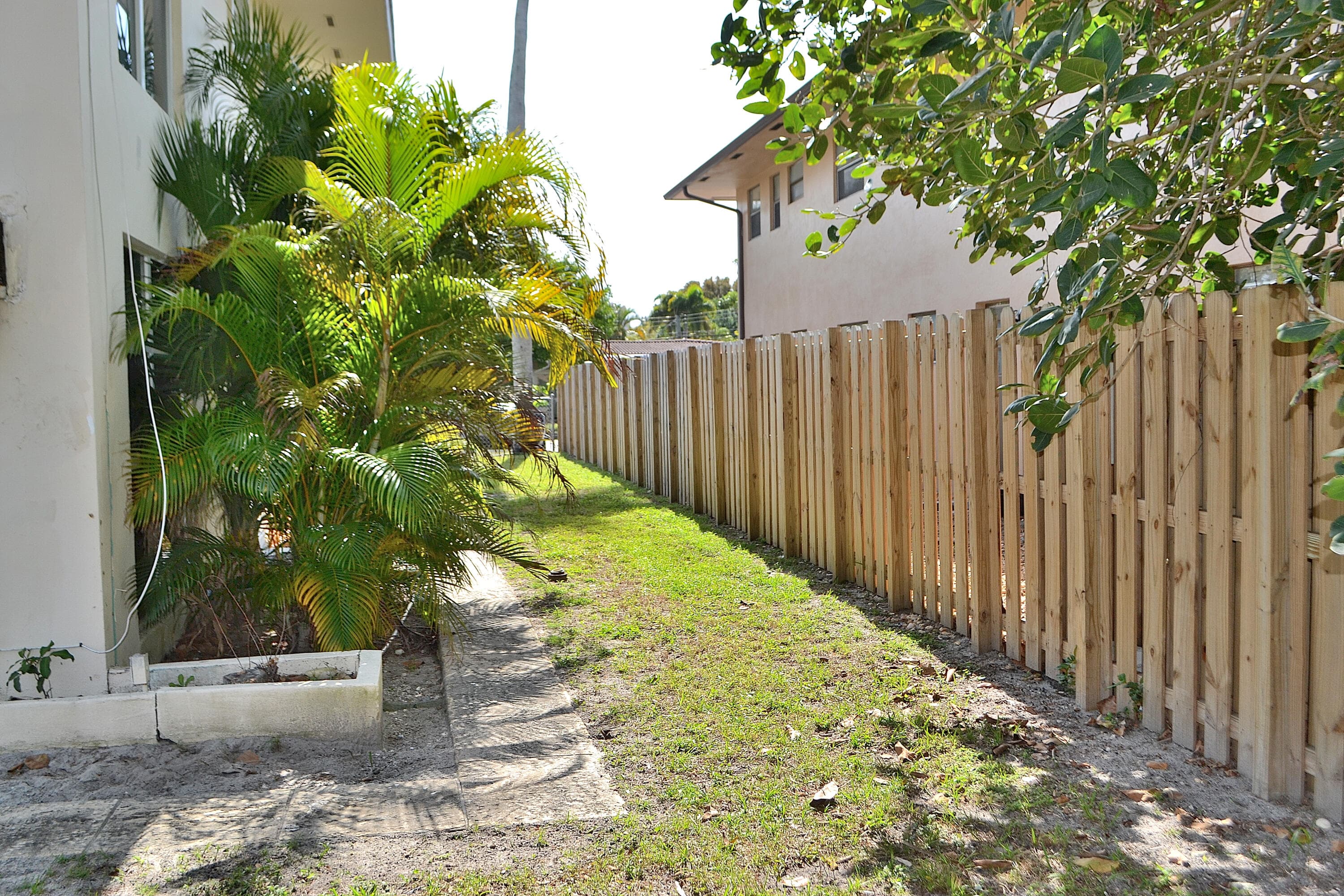 2633 Middle River Drive 1-6, Fort Lauderdale, FL — photo 7 of 19