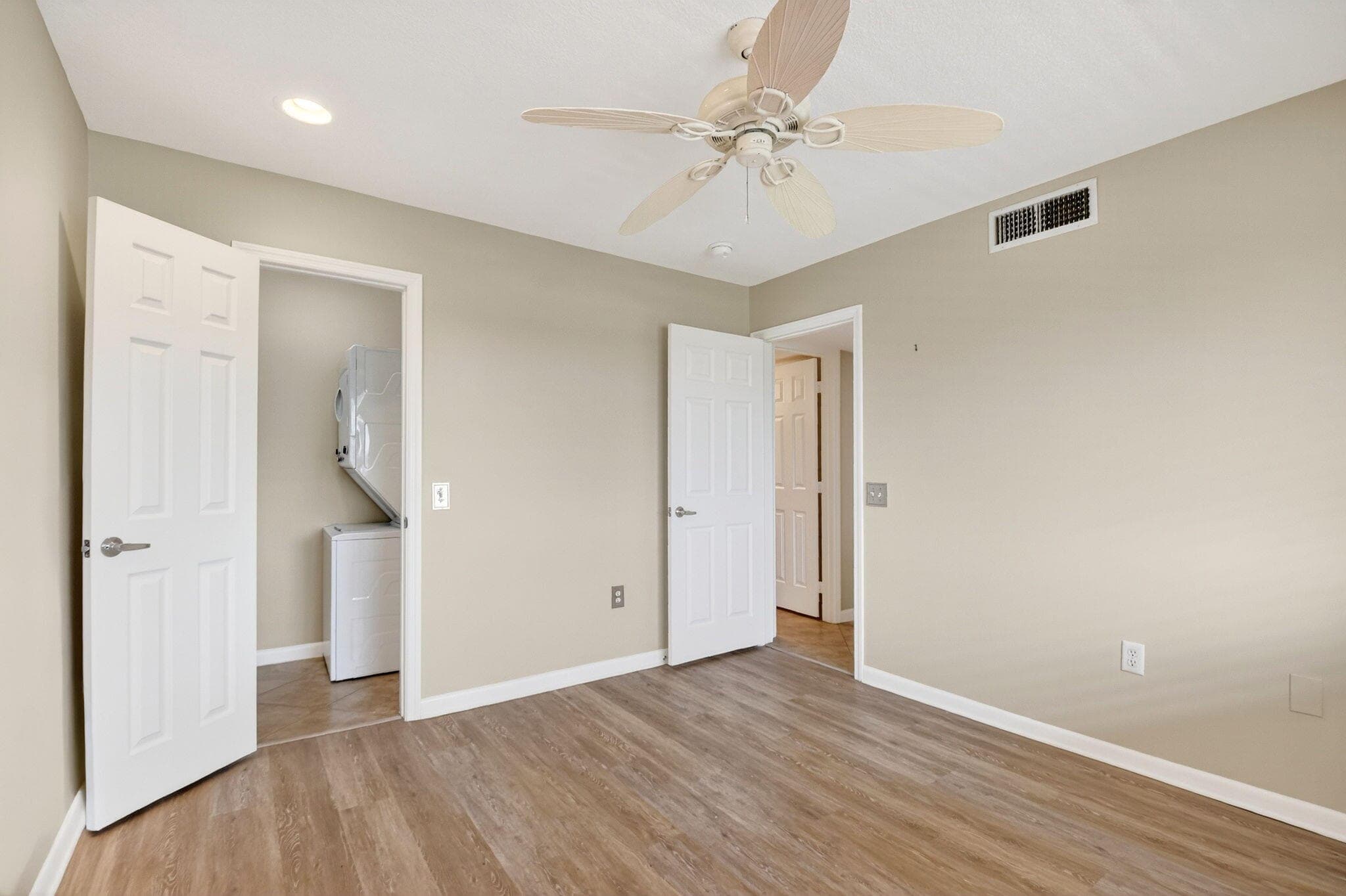 4248 Deste Court 304, Lake Worth, FL 33467 — photo 13 of 42