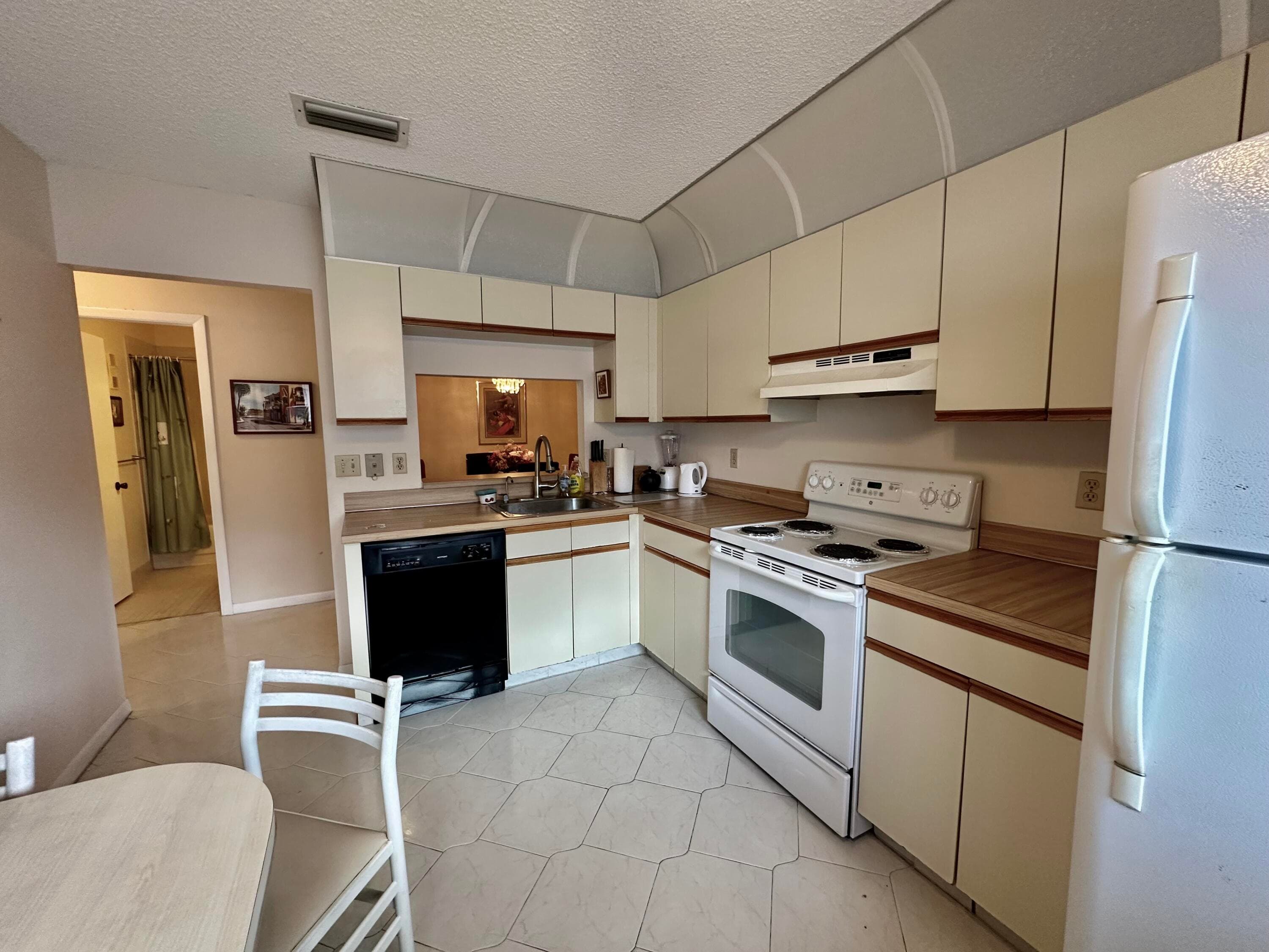 15235 Lakes Of Delray Boulevard 308, Delray Beach, FL 33484 — photo 4 of 34