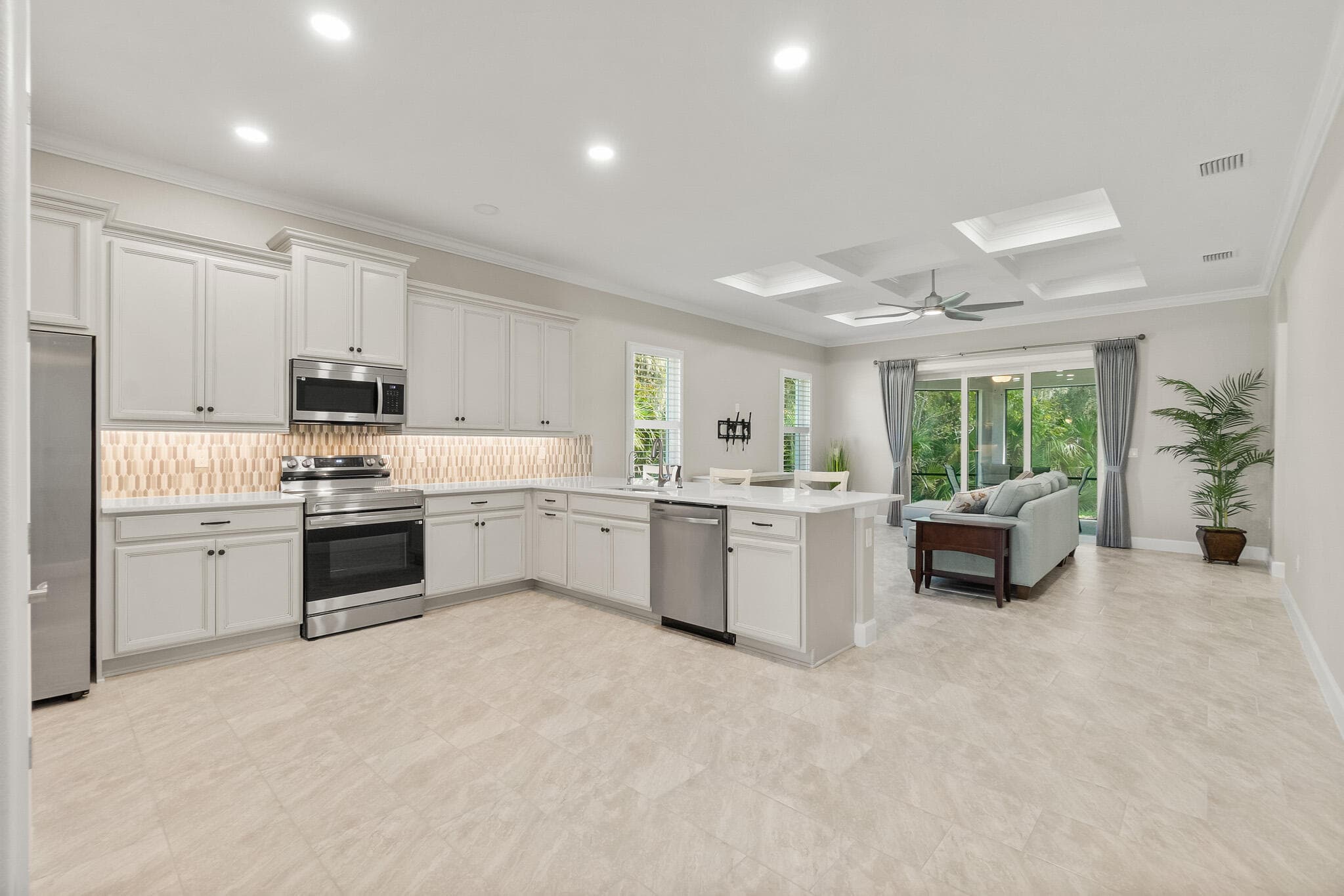 41 Riverview Bend N, Palm Coast, FL 32137 — photo 12 of 80