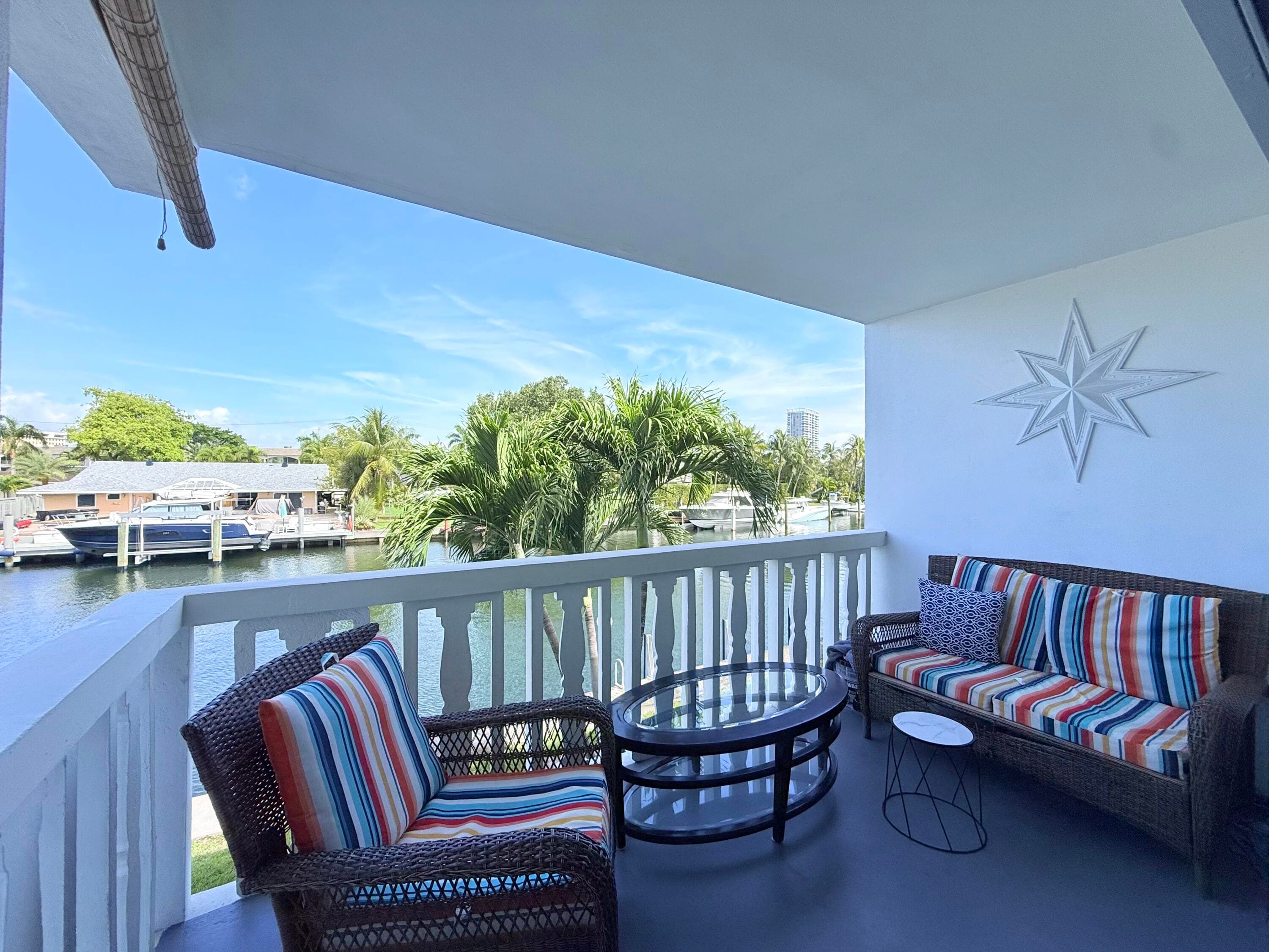 470 Paradise Isle Boulevard 204, Hallandale Beach, FL 33009 — photo 2 of 46