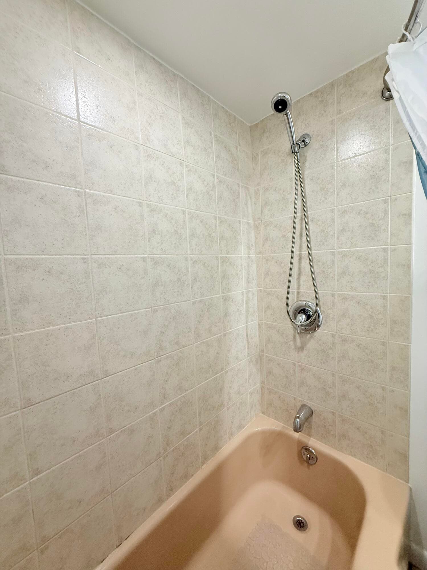 470 Paradise Isle Boulevard 204, Hallandale Beach, FL 33009 — photo 36 of 46