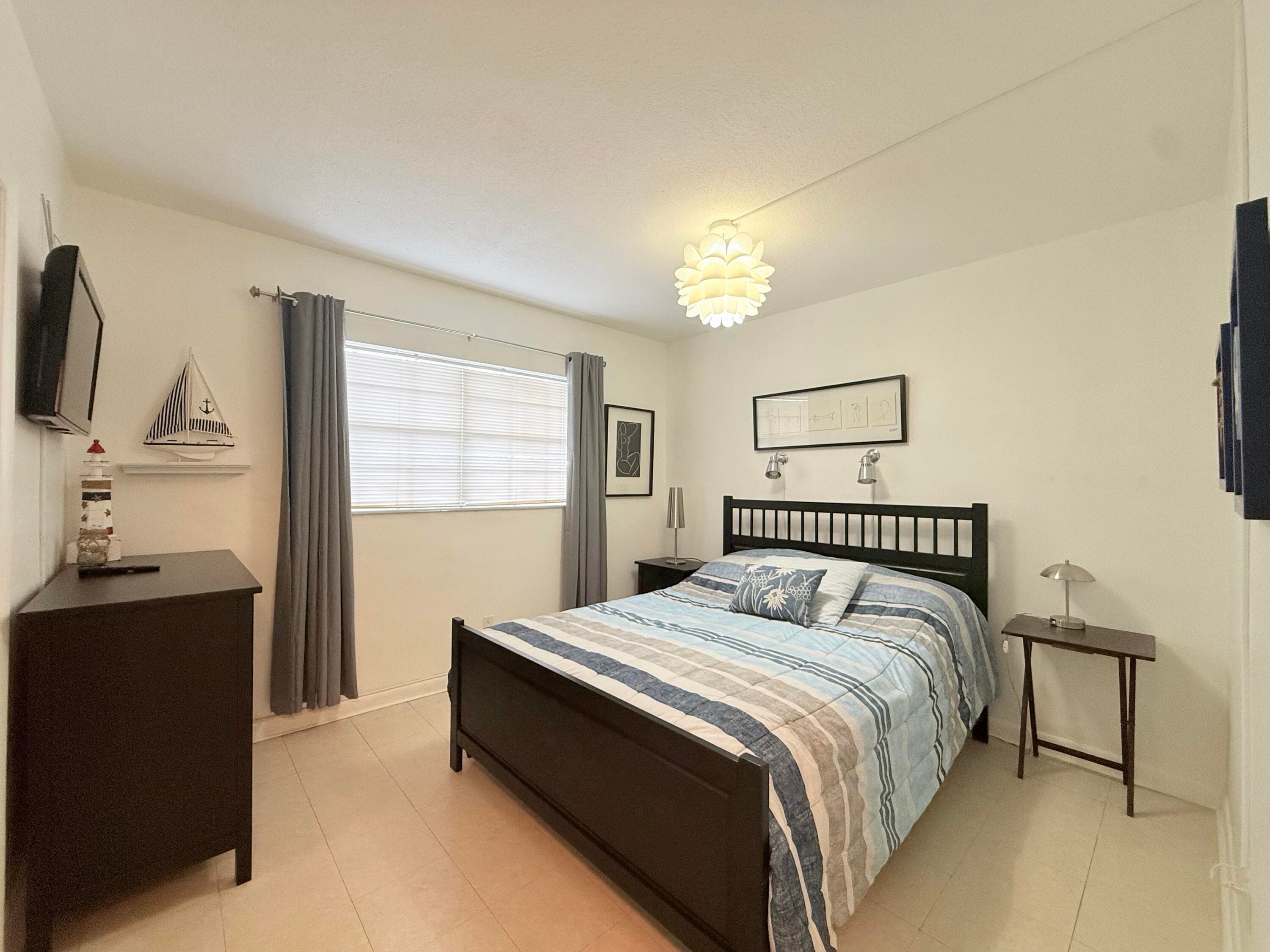 470 Paradise Isle Boulevard 204, Hallandale Beach, FL 33009 — photo 31 of 46