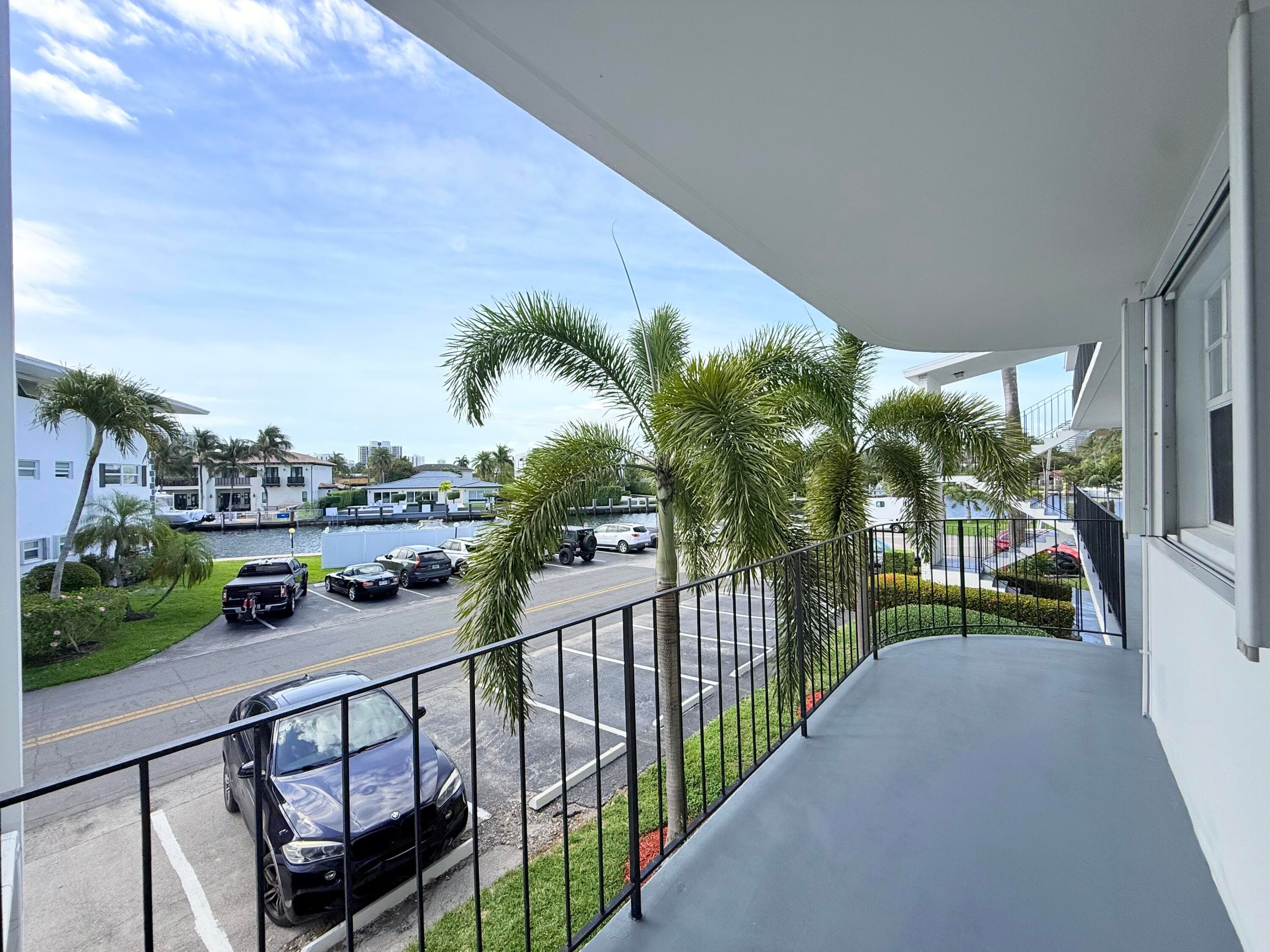 470 Paradise Isle Boulevard 204, Hallandale Beach, FL 33009 — photo 44 of 46