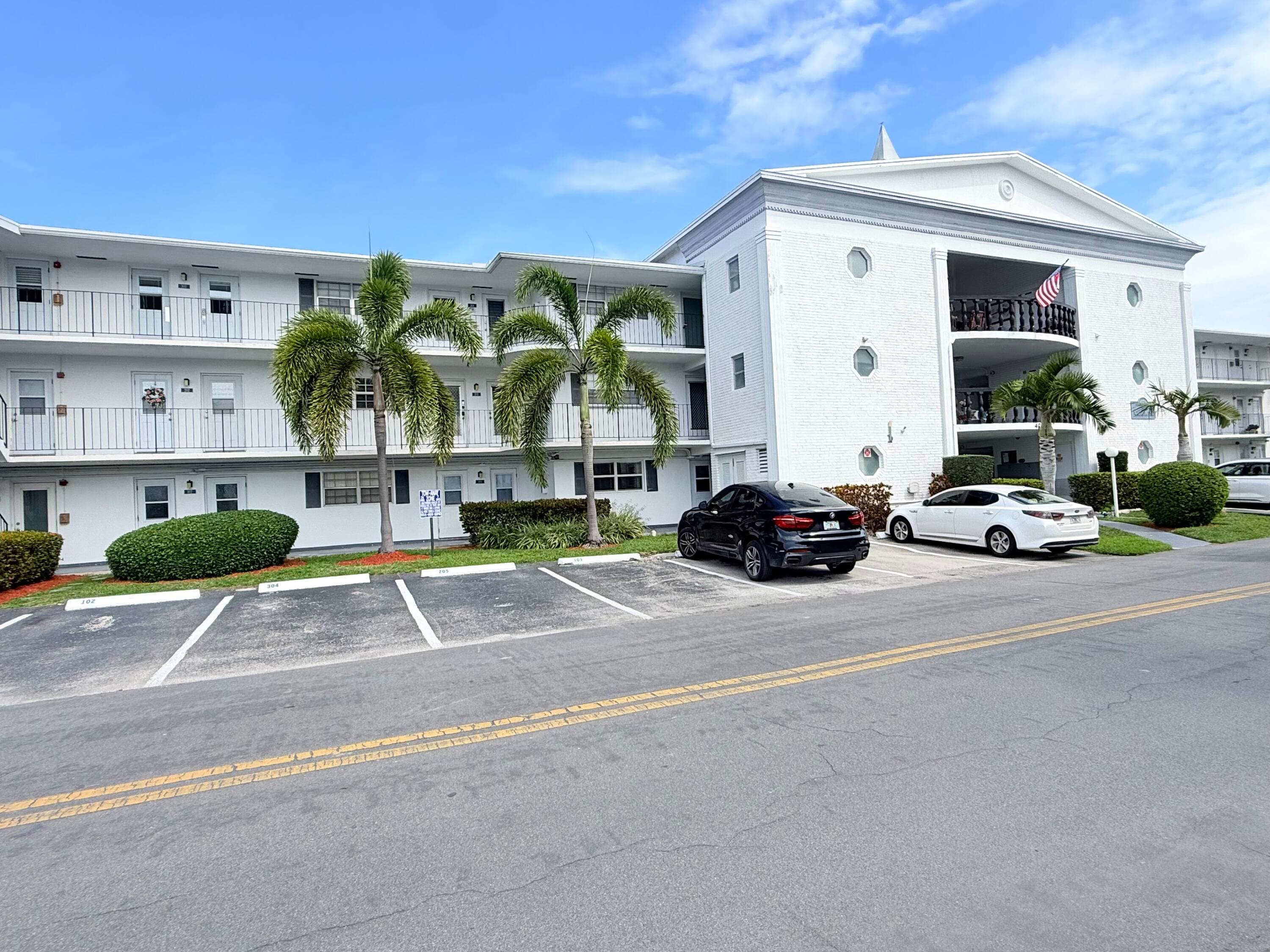 470 Paradise Isle Boulevard 204, Hallandale Beach, FL 33009 — photo 43 of 46