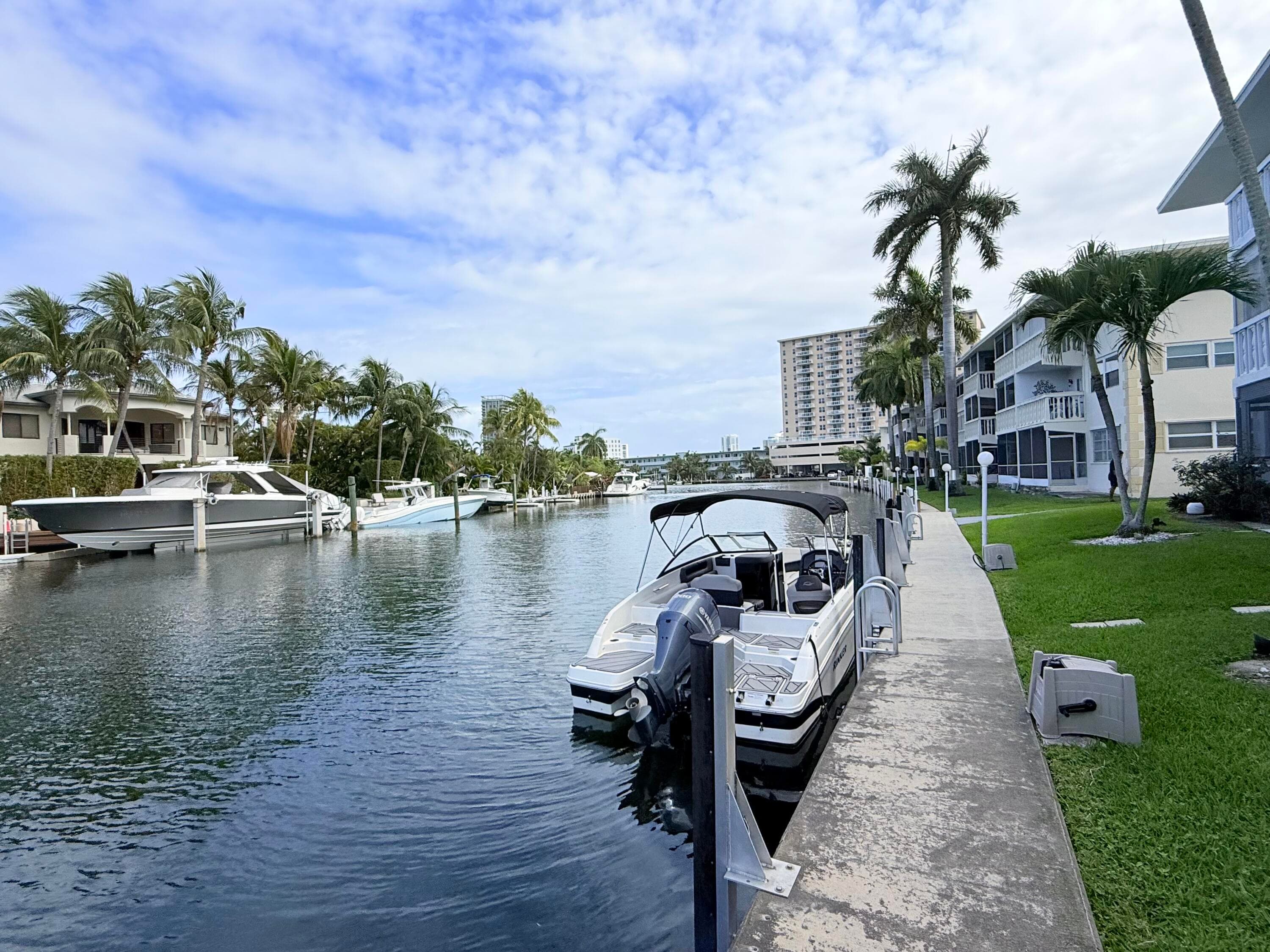 470 Paradise Isle Boulevard 204, Hallandale Beach, FL 33009 — photo 45 of 46