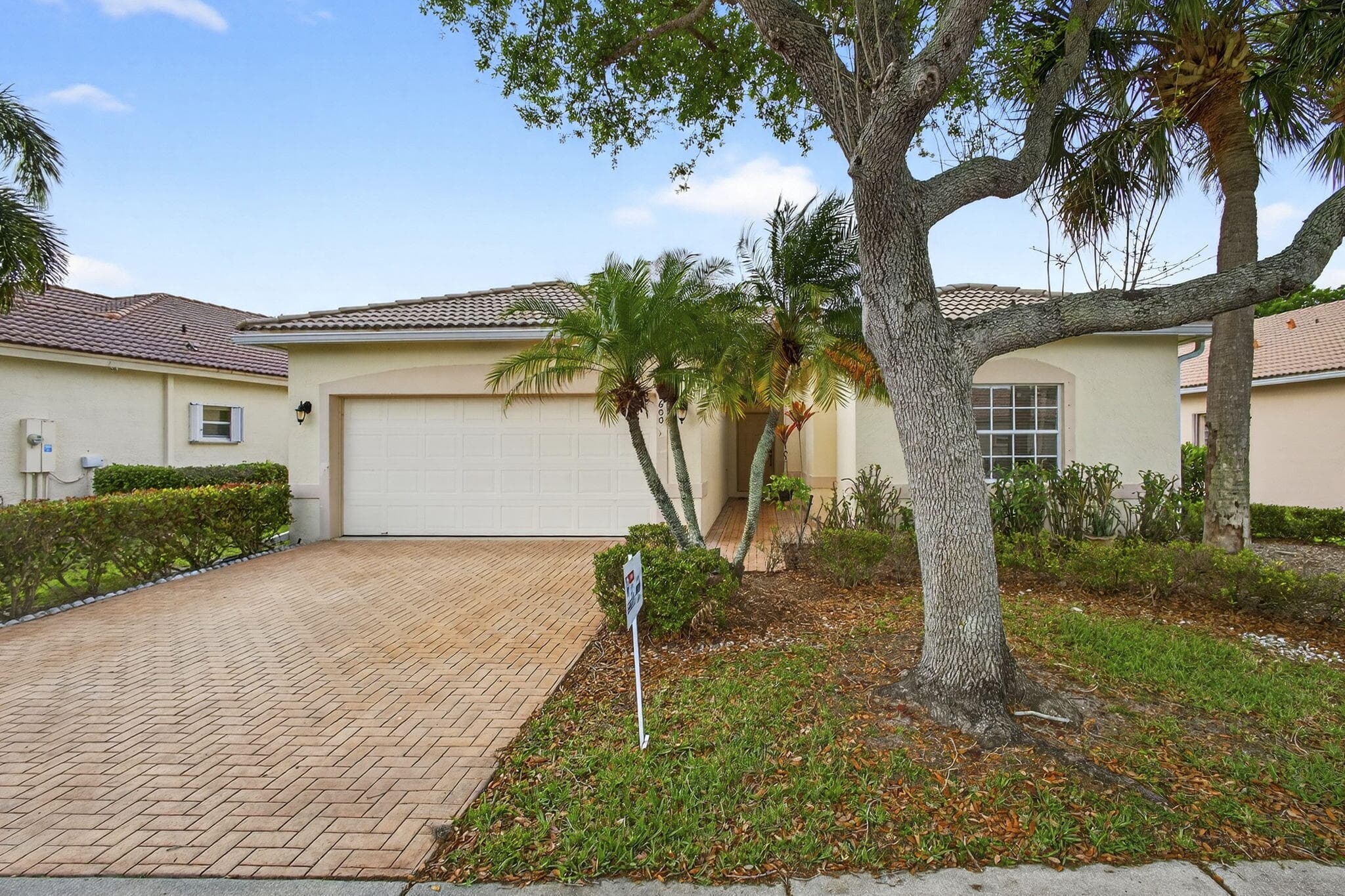8600 Pine Cay, West Palm Beach, FL 33411 — photo 2 of 96