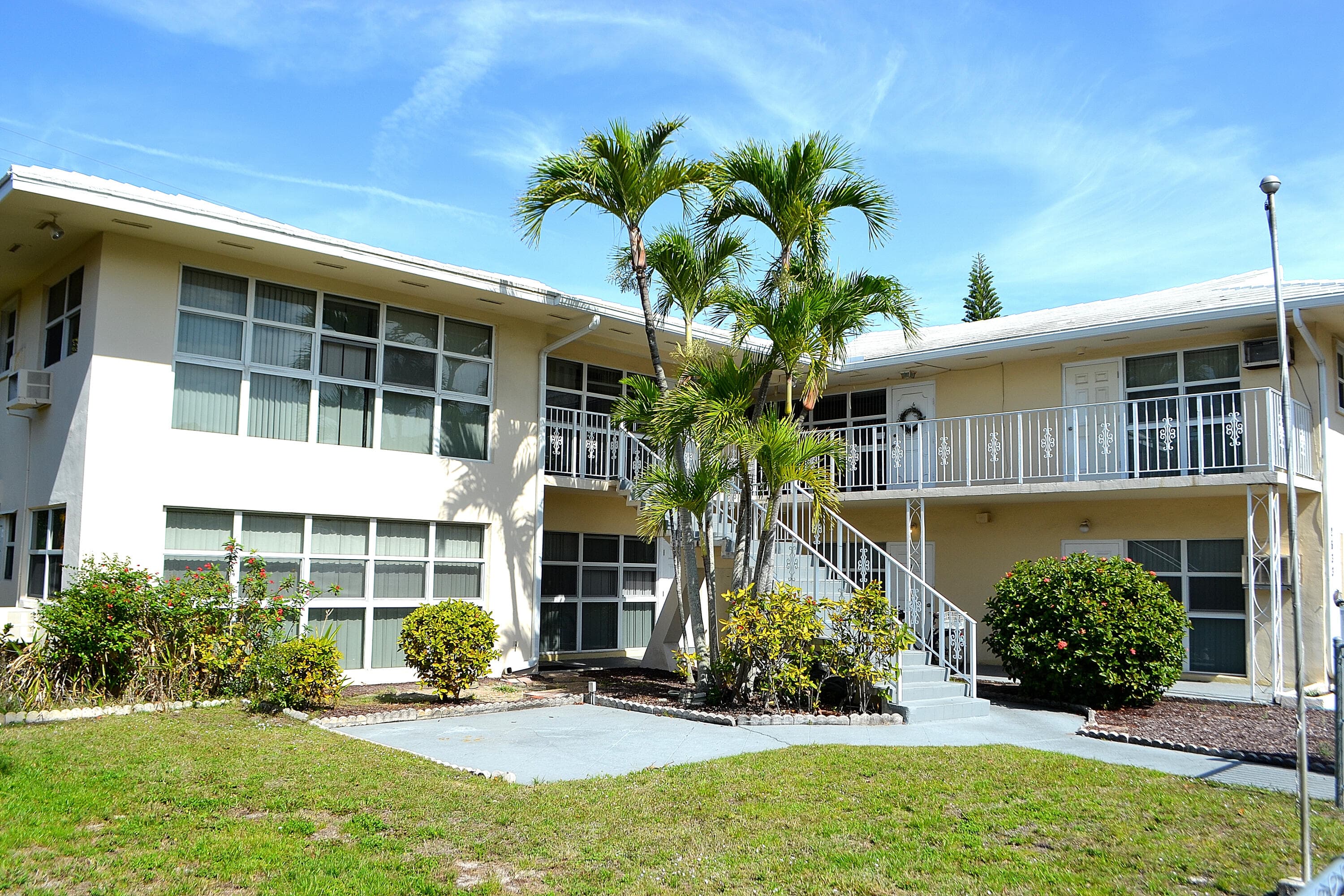 2633 Middle River Drive 1-6, Fort Lauderdale, FL 33306 — photo 1 of 19