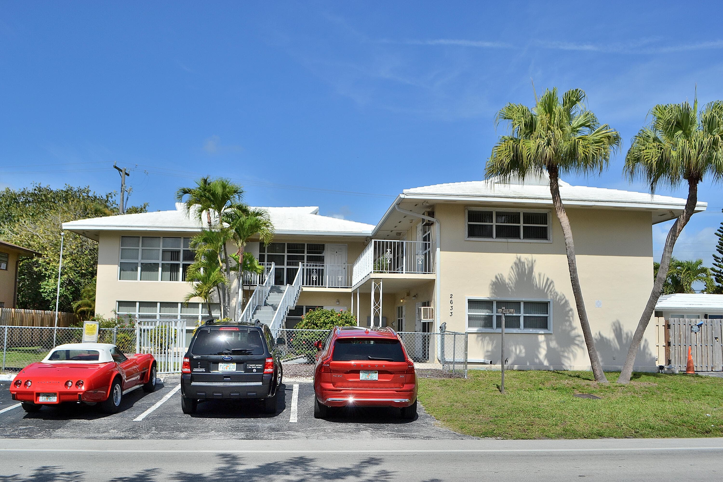2633 Middle River Drive 1-6, Fort Lauderdale, FL 33306 — photo 2 of 19