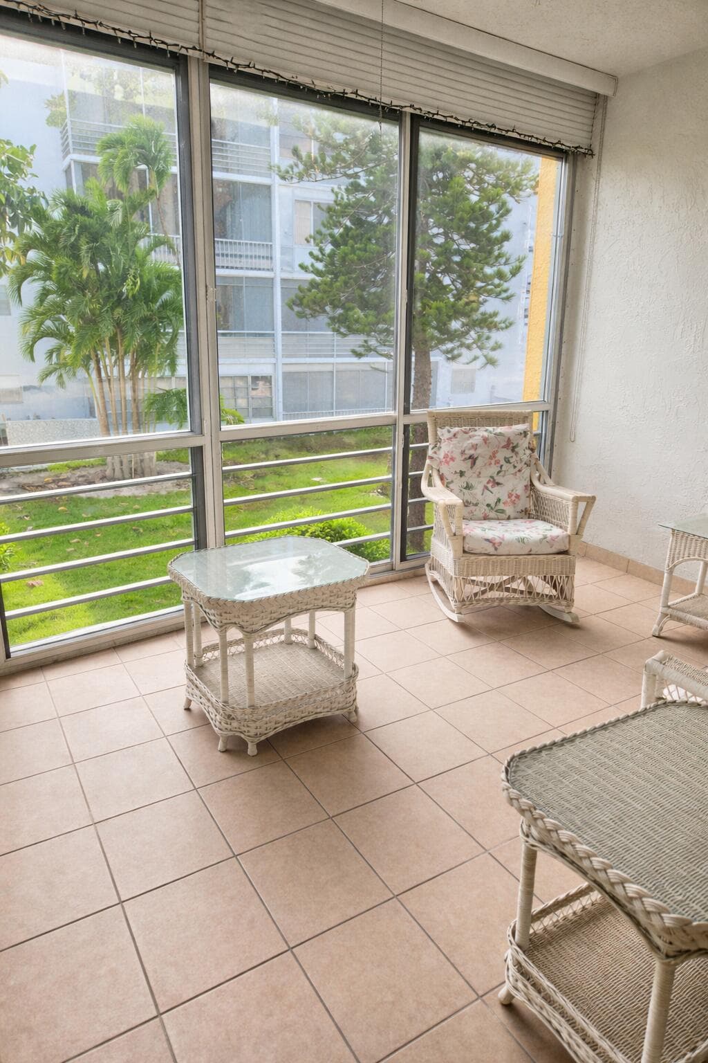 3940 NW 42nd Avenue 221, Lauderdale Lakes, FL 33319 — photo 21 of 29