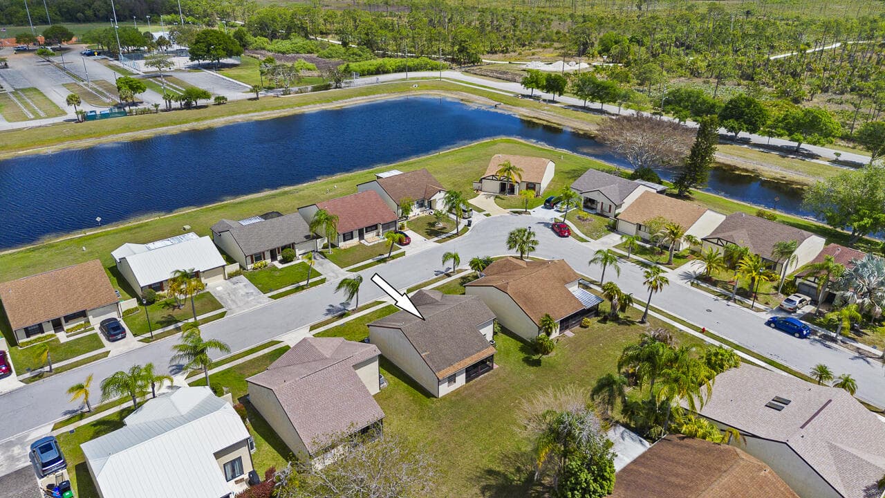 2363 SE Breckenridge Circle, Port St. Lucie, FL 34952 — photo 5 of 38