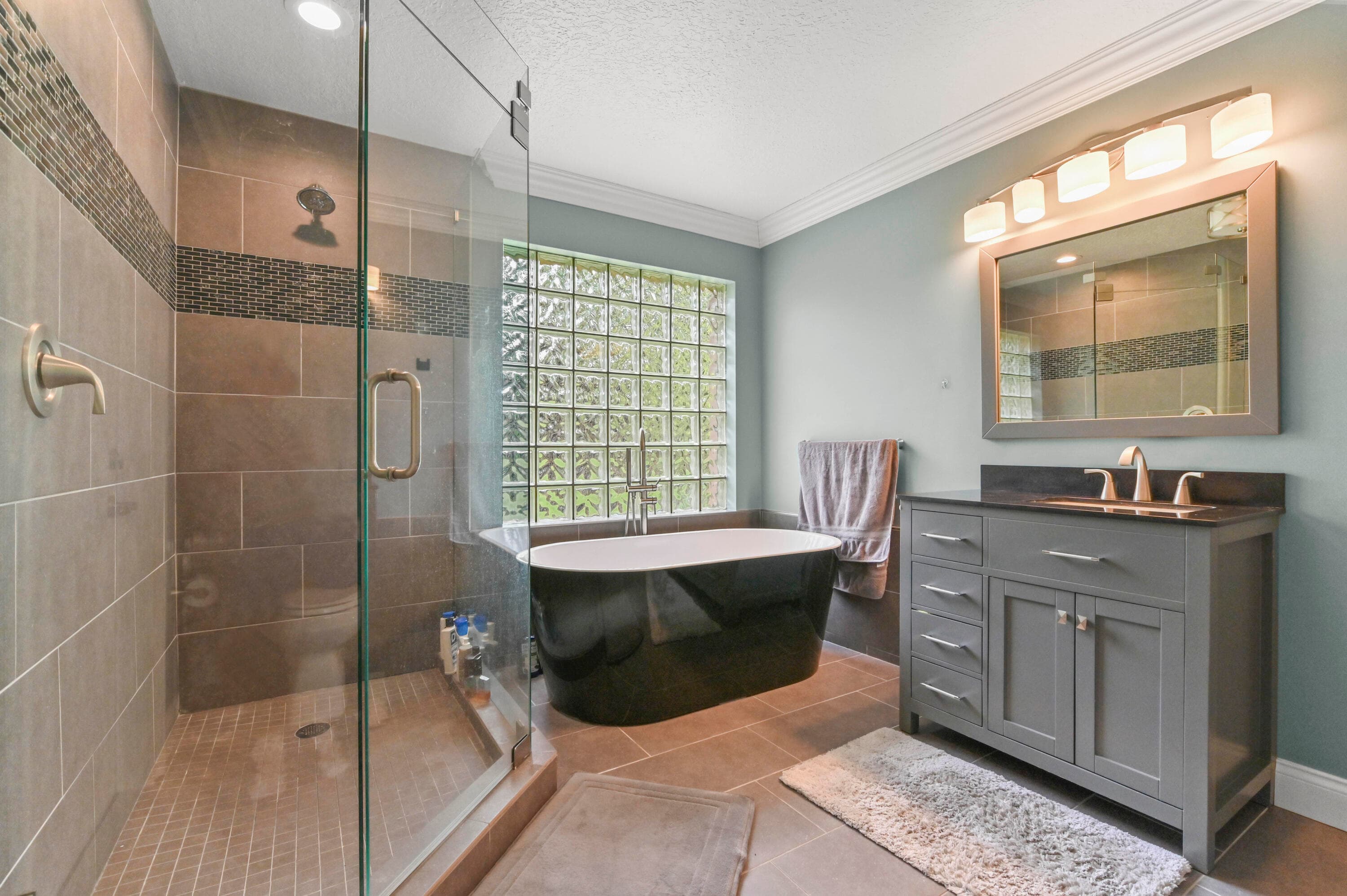 8777 Estate Drive, West Palm Beach, FL 33411 — photo 27 of 46