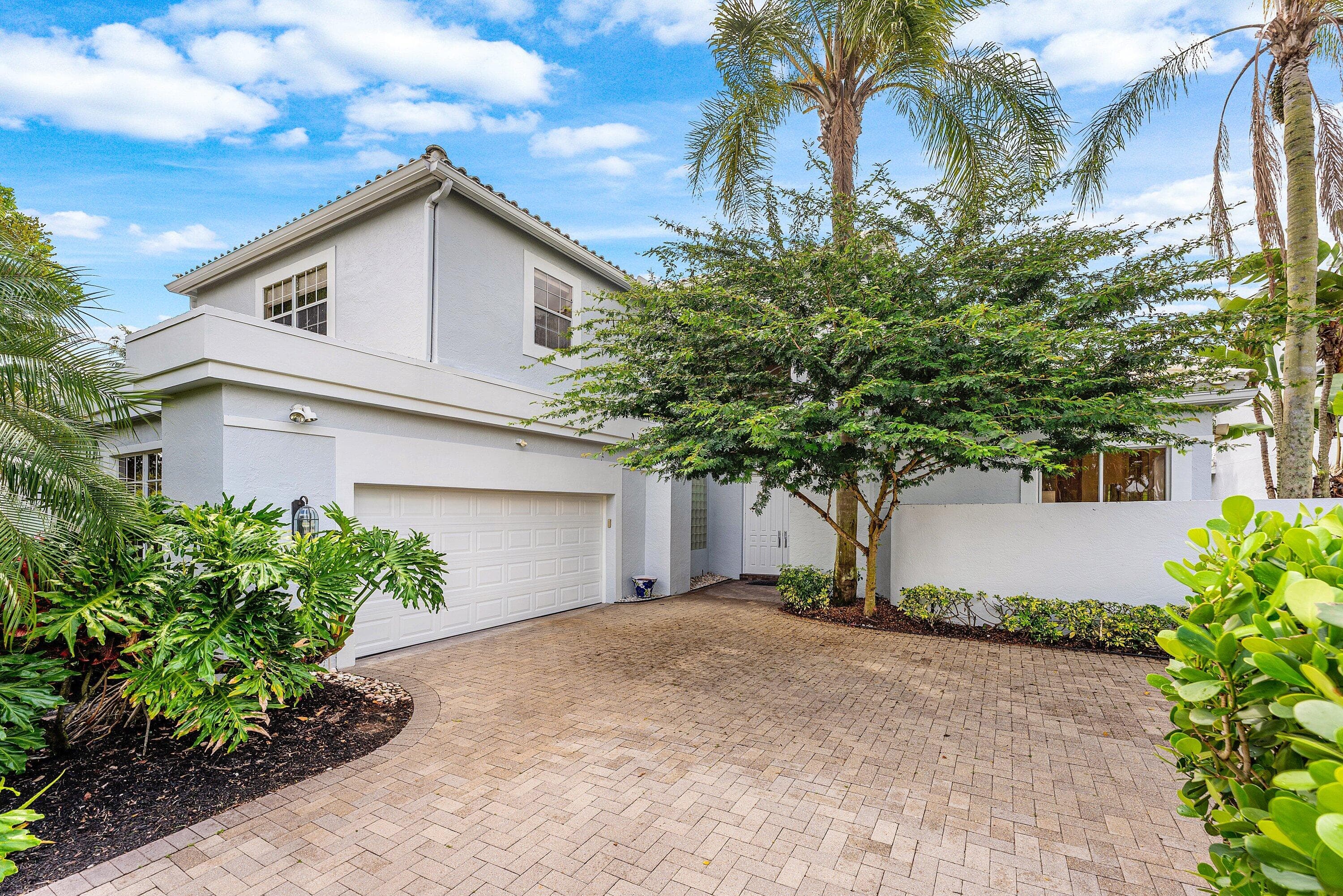 5863 Waterford, Boca Raton, FL 33496 — photo 1 of 59
