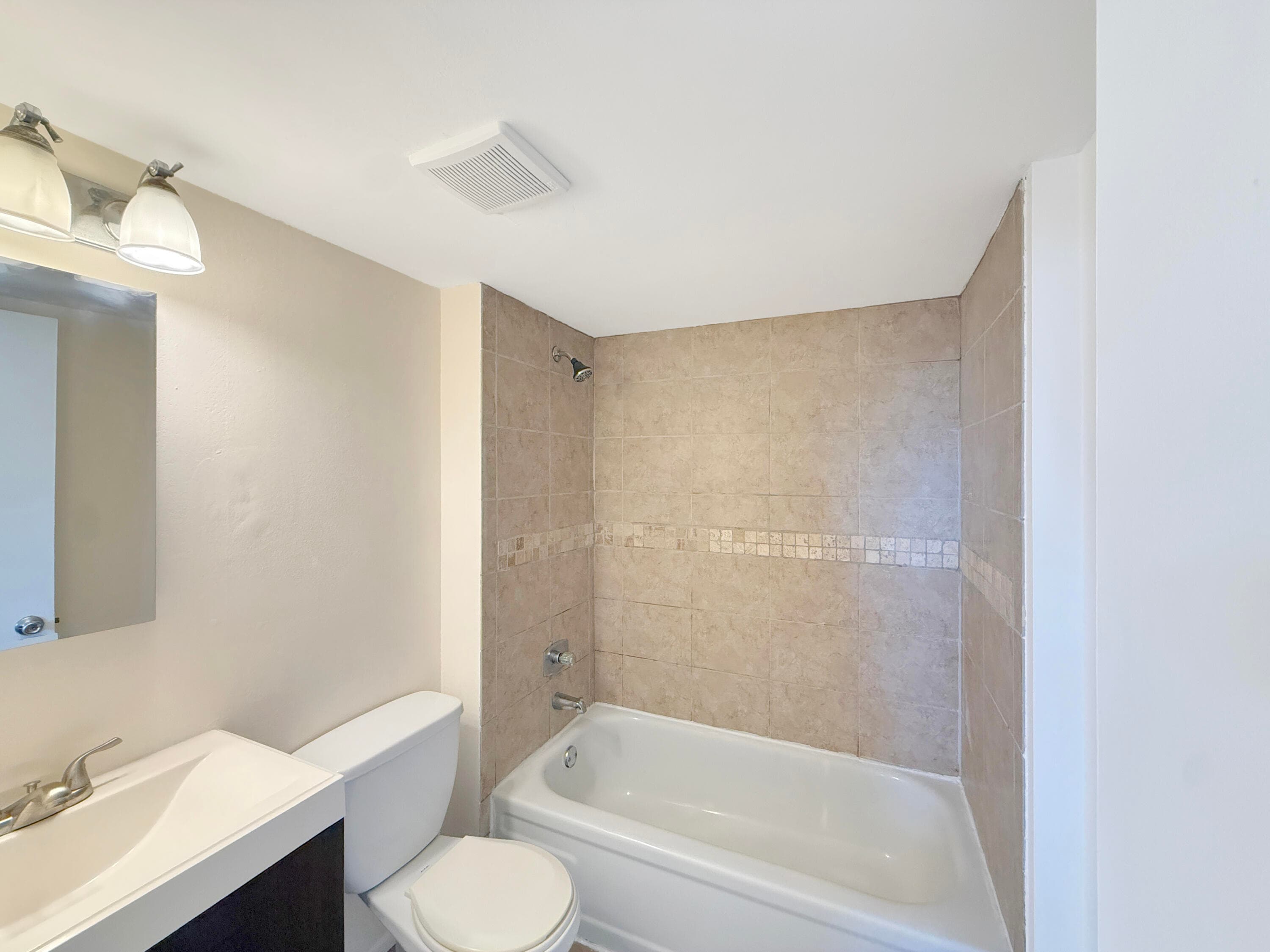113 Royal Park Drive 2c, Oakland Park, FL 33309 — photo 20 of 20