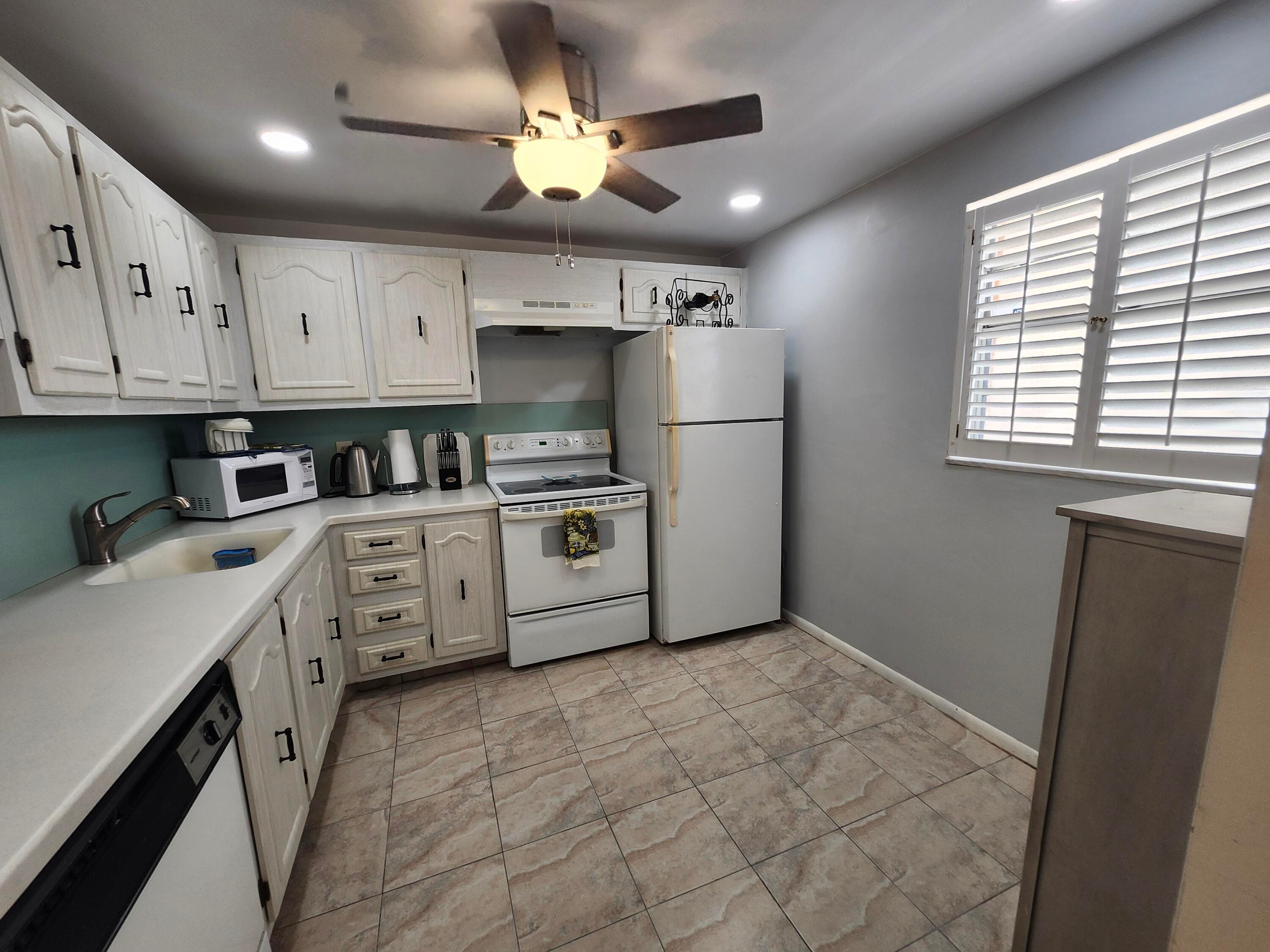 2600 NE 1st Lane 311, Boynton Beach, FL 33435 — photo 6 of 48
