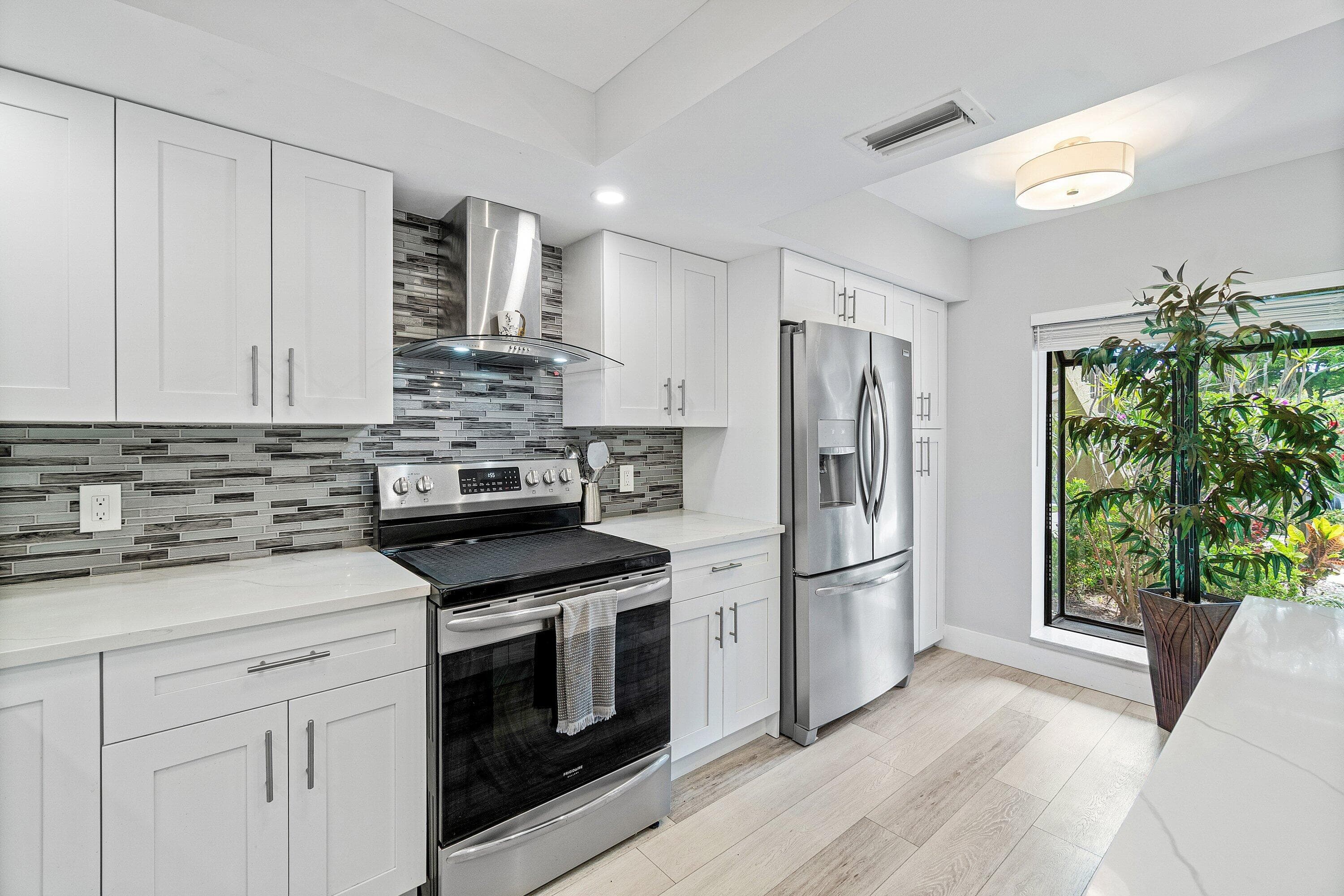 5121 Oakhill Lane 411, Delray Beach, FL 33484 — photo 21 of 54