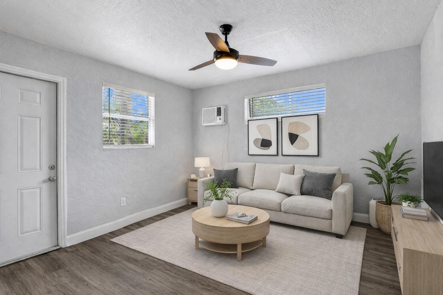 2261 NW 2nd Street, Pompano Beach, FL 33069 — photo 6 of 25