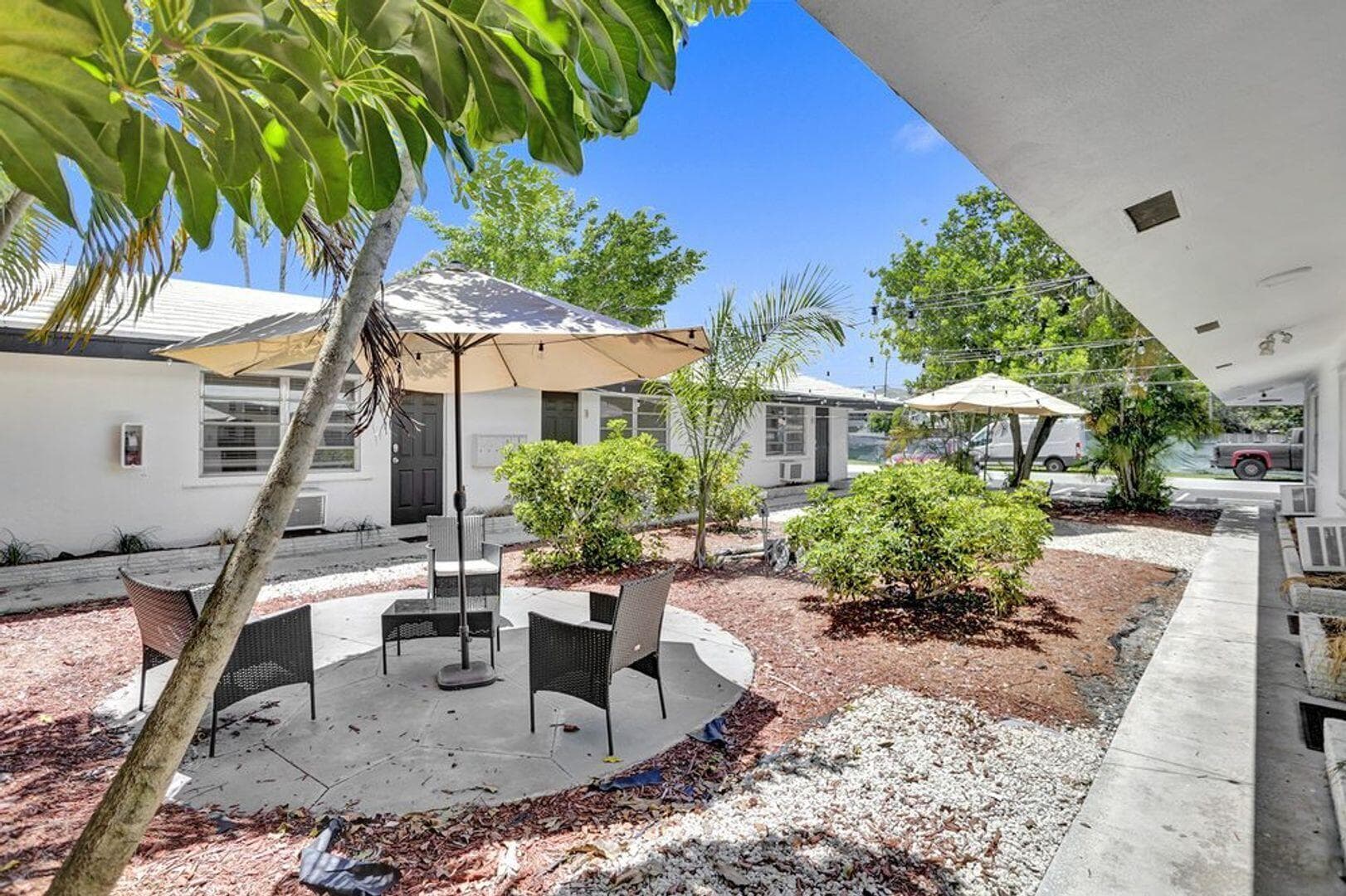 820 NE 16th Avenue 9, Fort Lauderdale, FL 33304 — photo 5 of 6