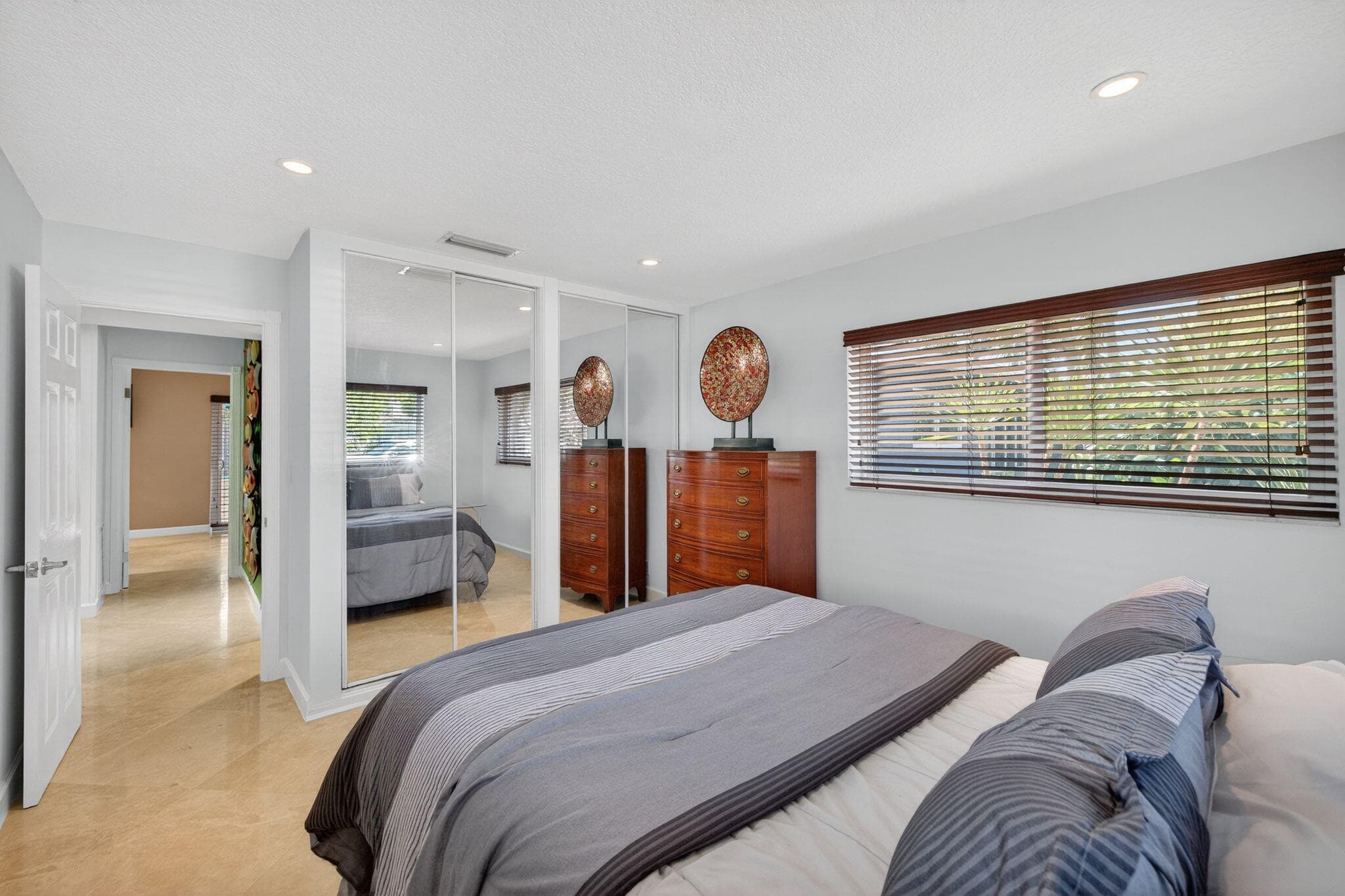 2300 NE 16th Avenue, Wilton Manors, FL 33305 — photo 18 of 32