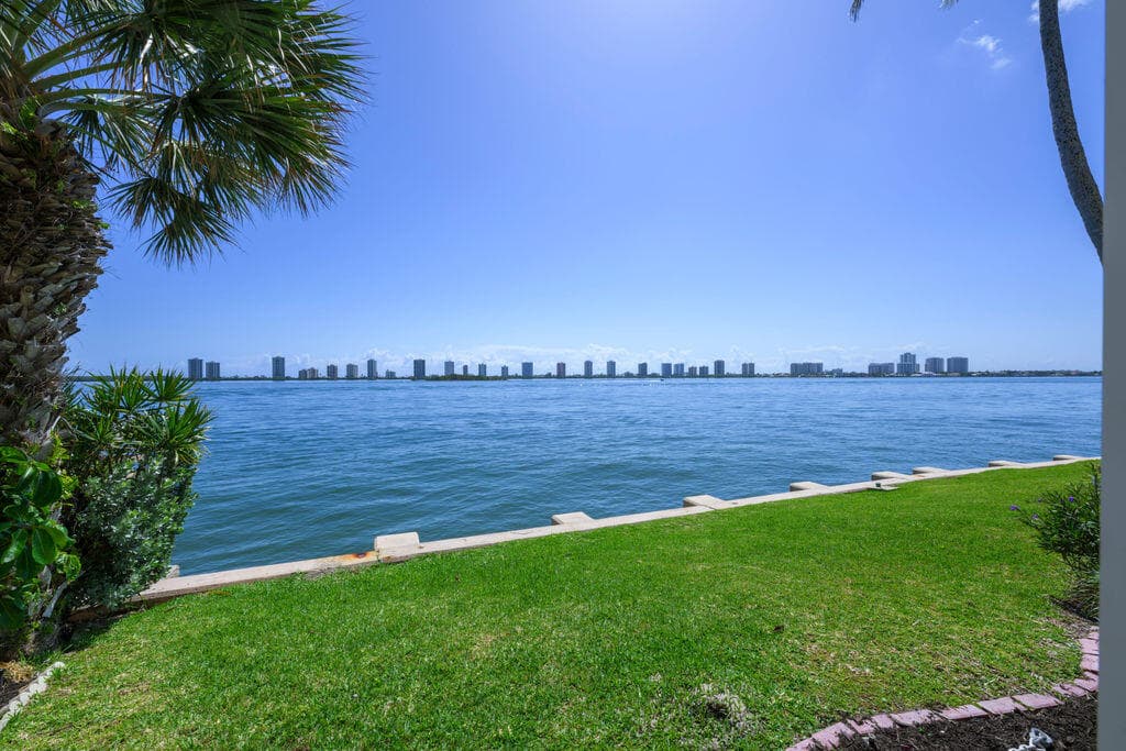 101 Doolen Court 307, North Palm Beach, FL 33408 — photo 28 of 48