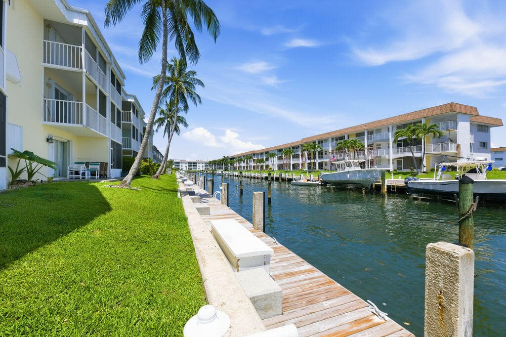 101 Doolen Court 307, North Palm Beach, FL 33408 — photo 38 of 48