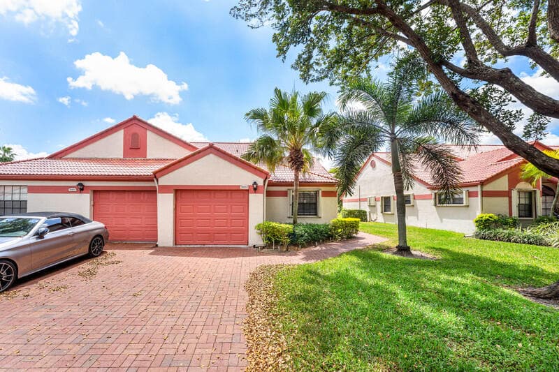 7888 Lexington Club Boulevard B, Delray Beach, FL 33446 — photo 2 of 23