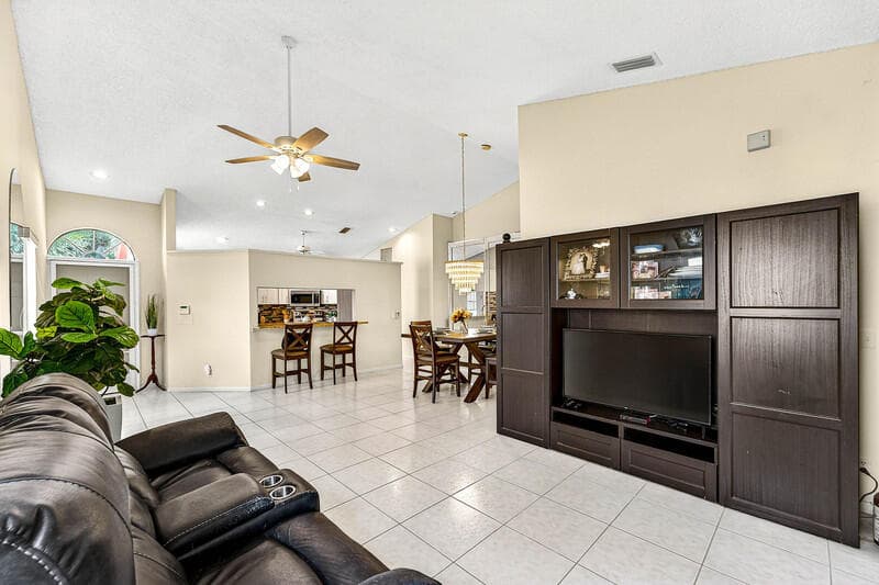 7888 Lexington Club Boulevard B, Delray Beach, FL 33446 — photo 6 of 23
