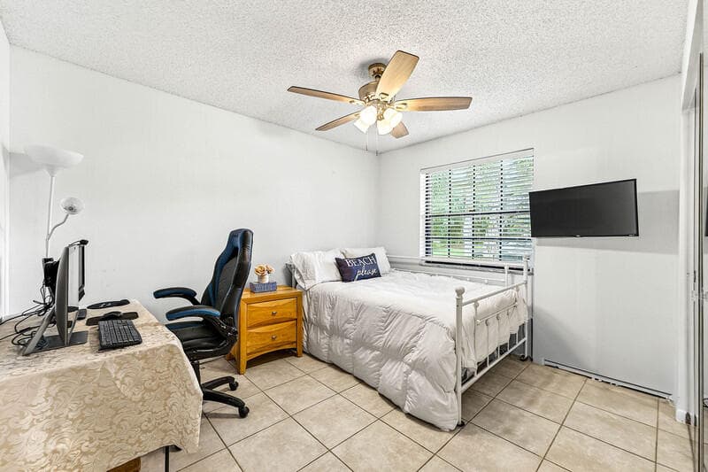 7888 Lexington Club Boulevard B, Delray Beach, FL 33446 — photo 12 of 23