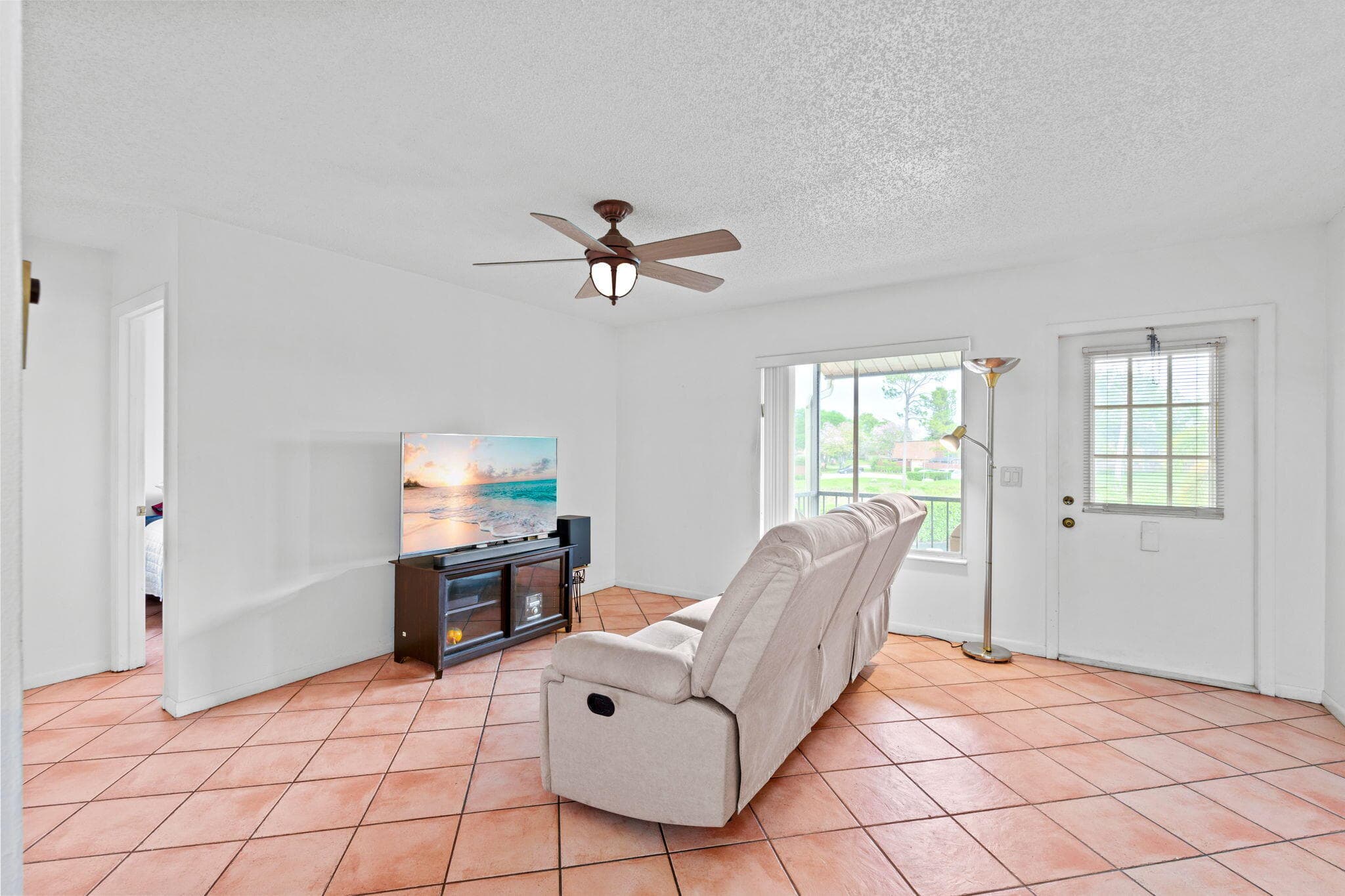 322 Knotty Pine Circle D2, Greenacres, FL 33463 — photo 9 of 32