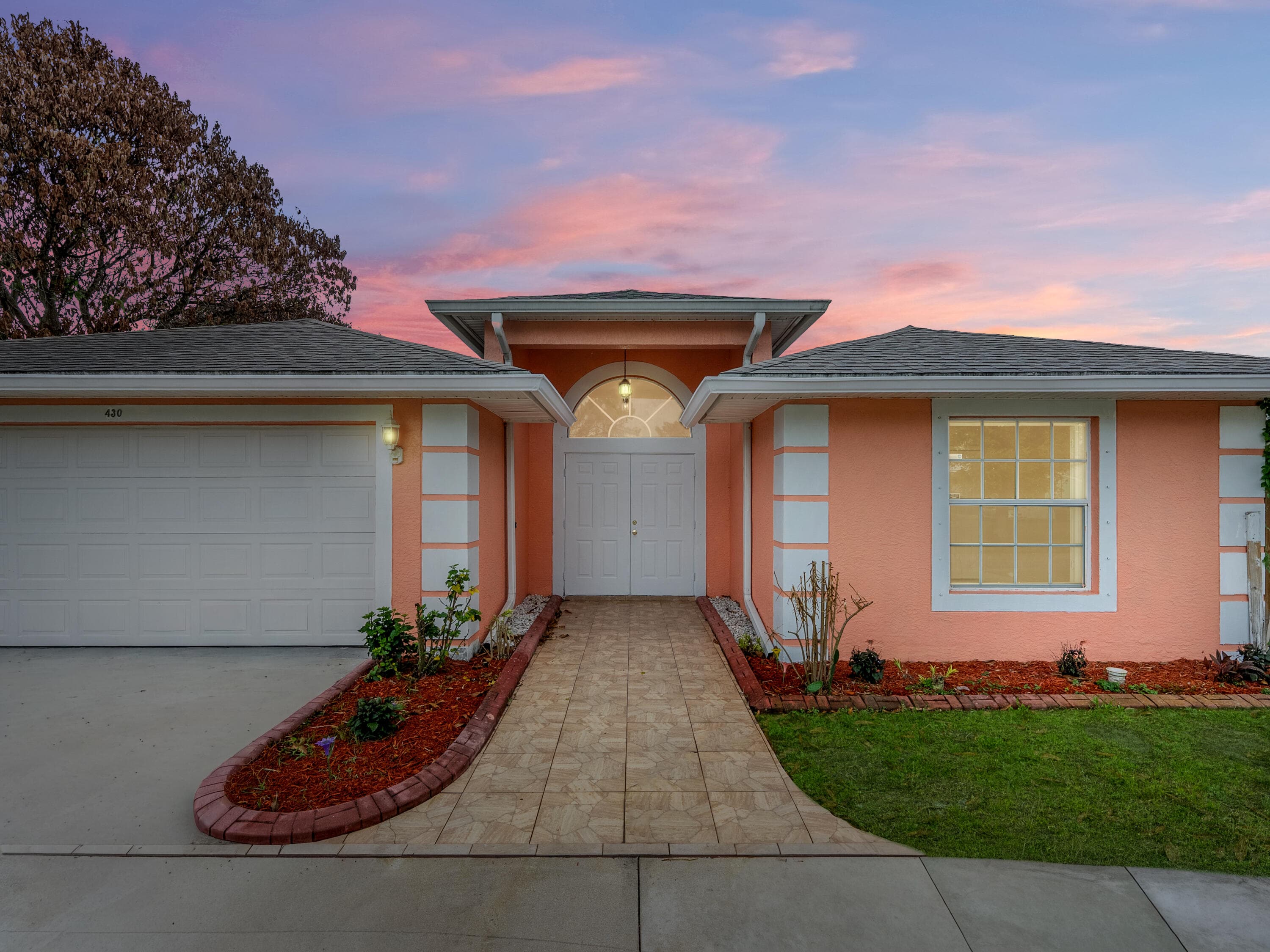 430 SE Thanksgiving Avenue, Port St. Lucie, FL 34984 — photo