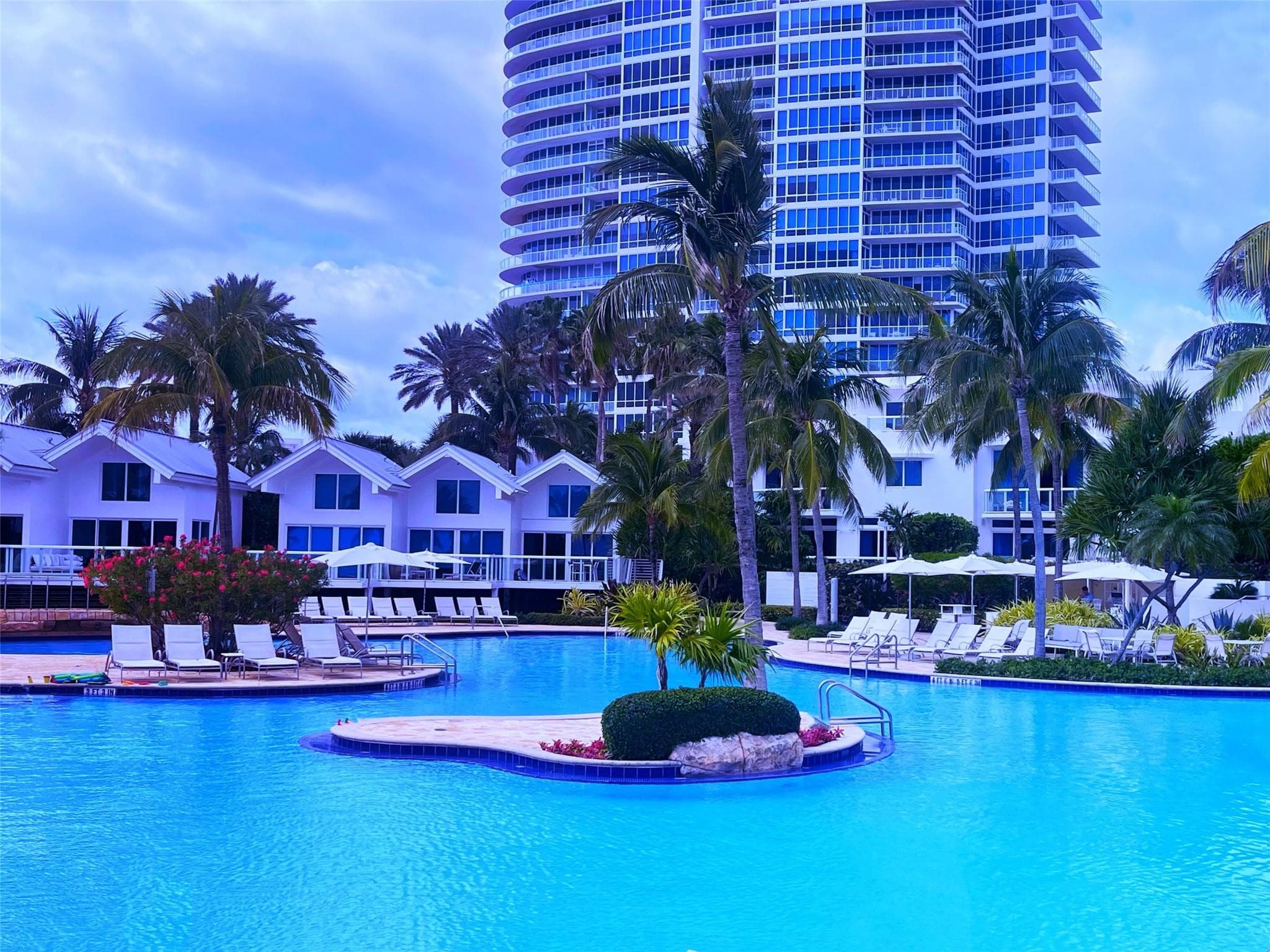 100 S Pointe Drive 602, Miami Beach, FL 33139 — photo 19 of 23