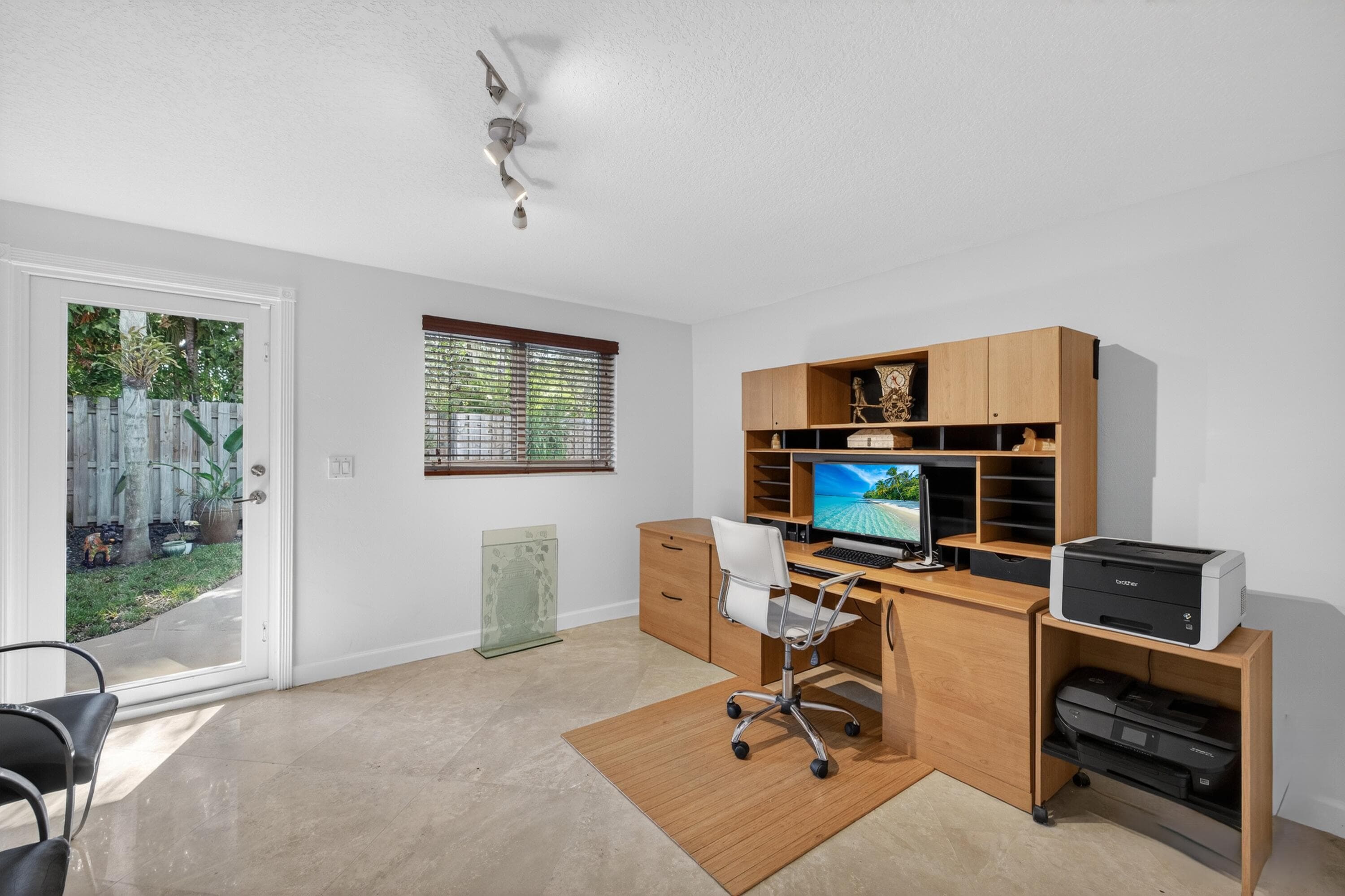 2300 NE 16th Avenue, Wilton Manors, FL 33305 — photo 12 of 32