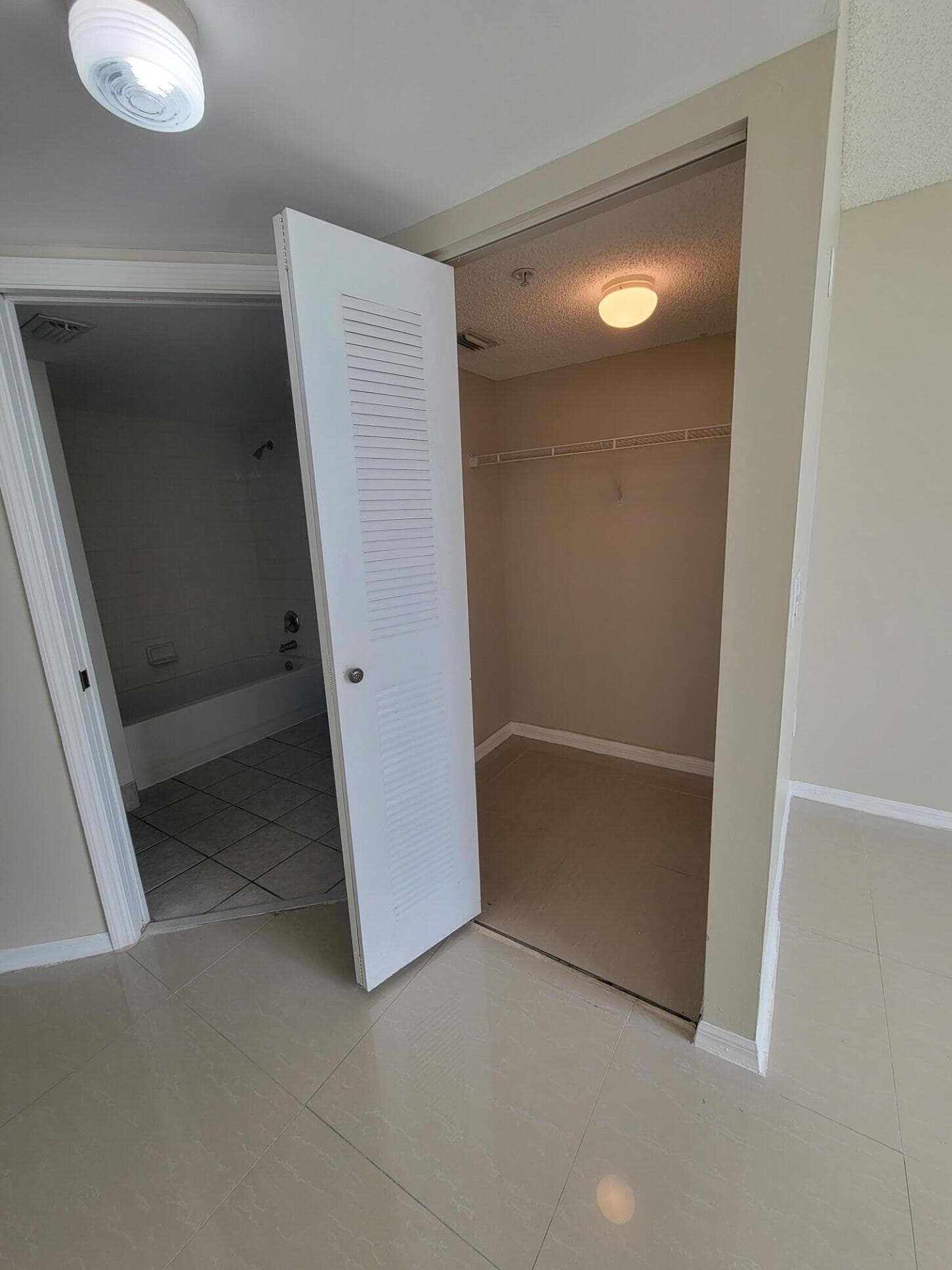 1400 Crestwood Court S 1402, Royal Palm Beach, FL 33411 — photo 10 of 44
