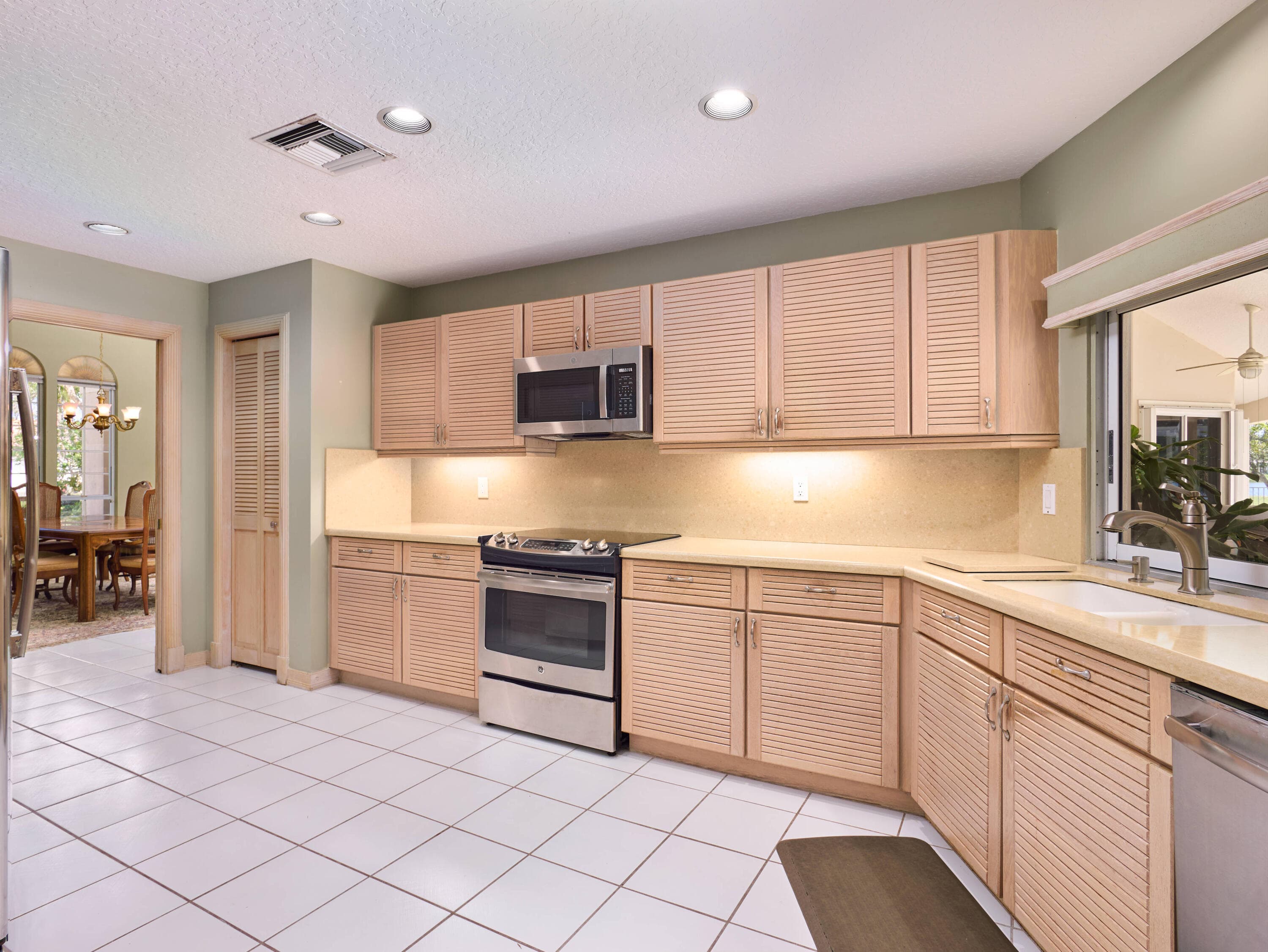 206 Thornton Court, Palm Beach Gardens, FL 33418 — photo 15 of 43