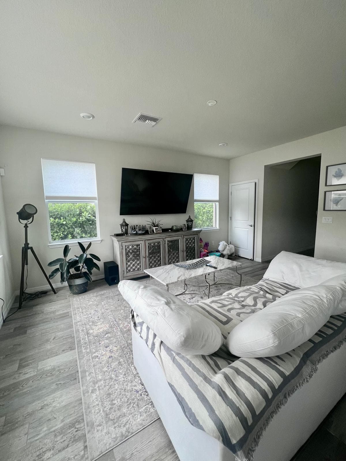 4924 Greenway Drive, Hollywood, FL 33021 — photo 15 of 48