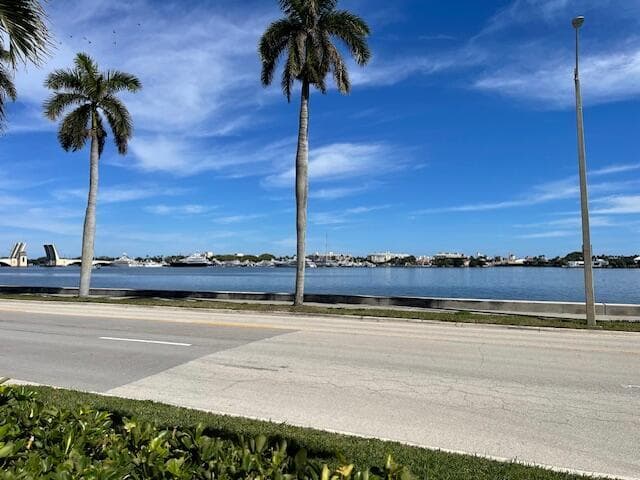 1601 S Flagler Drive 107o, West Palm Beach, FL 33401 — photo 1 of 34
