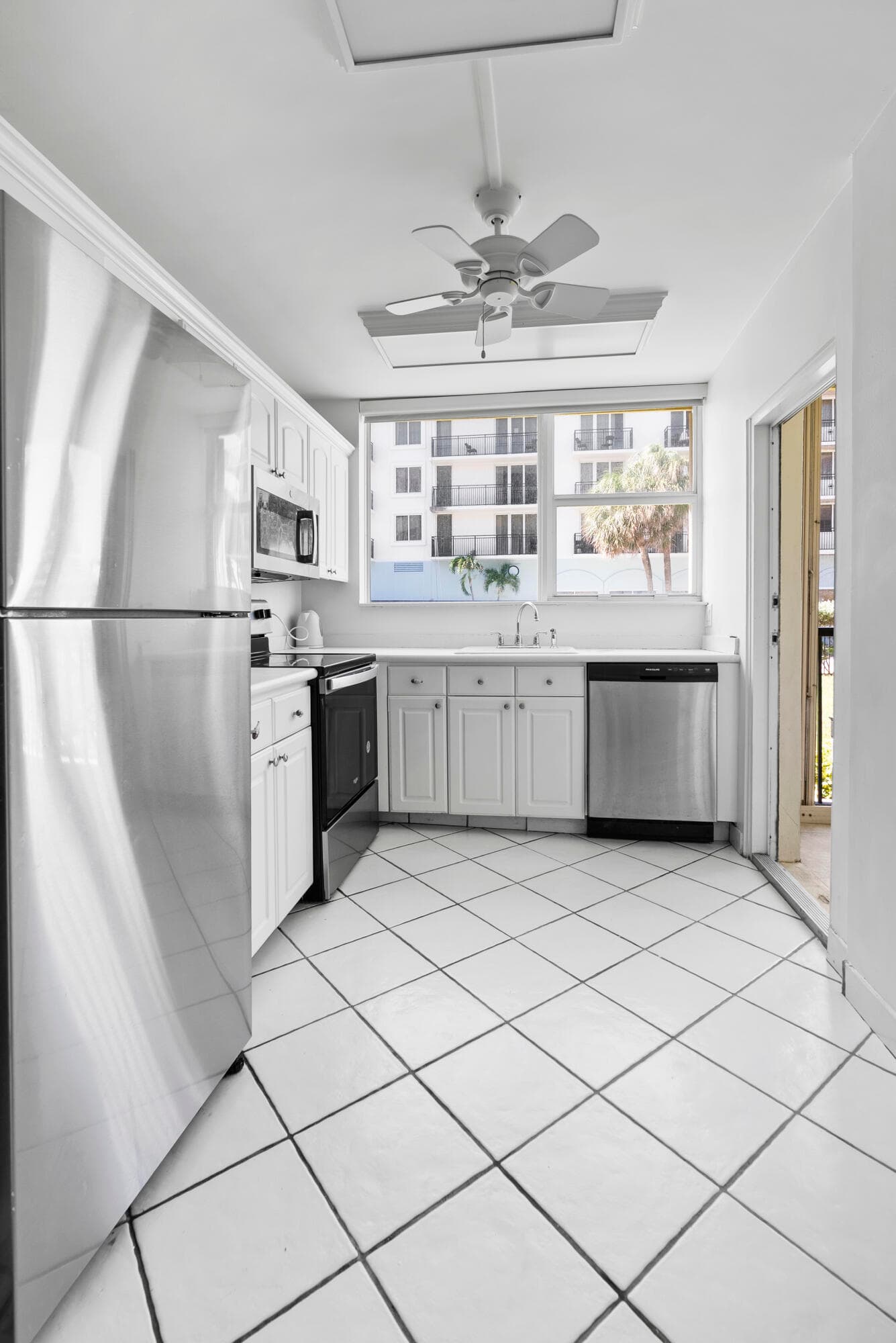 1239 Hillsboro Mile 105, Hillsboro Beach, FL 33062 — photo 15 of 38