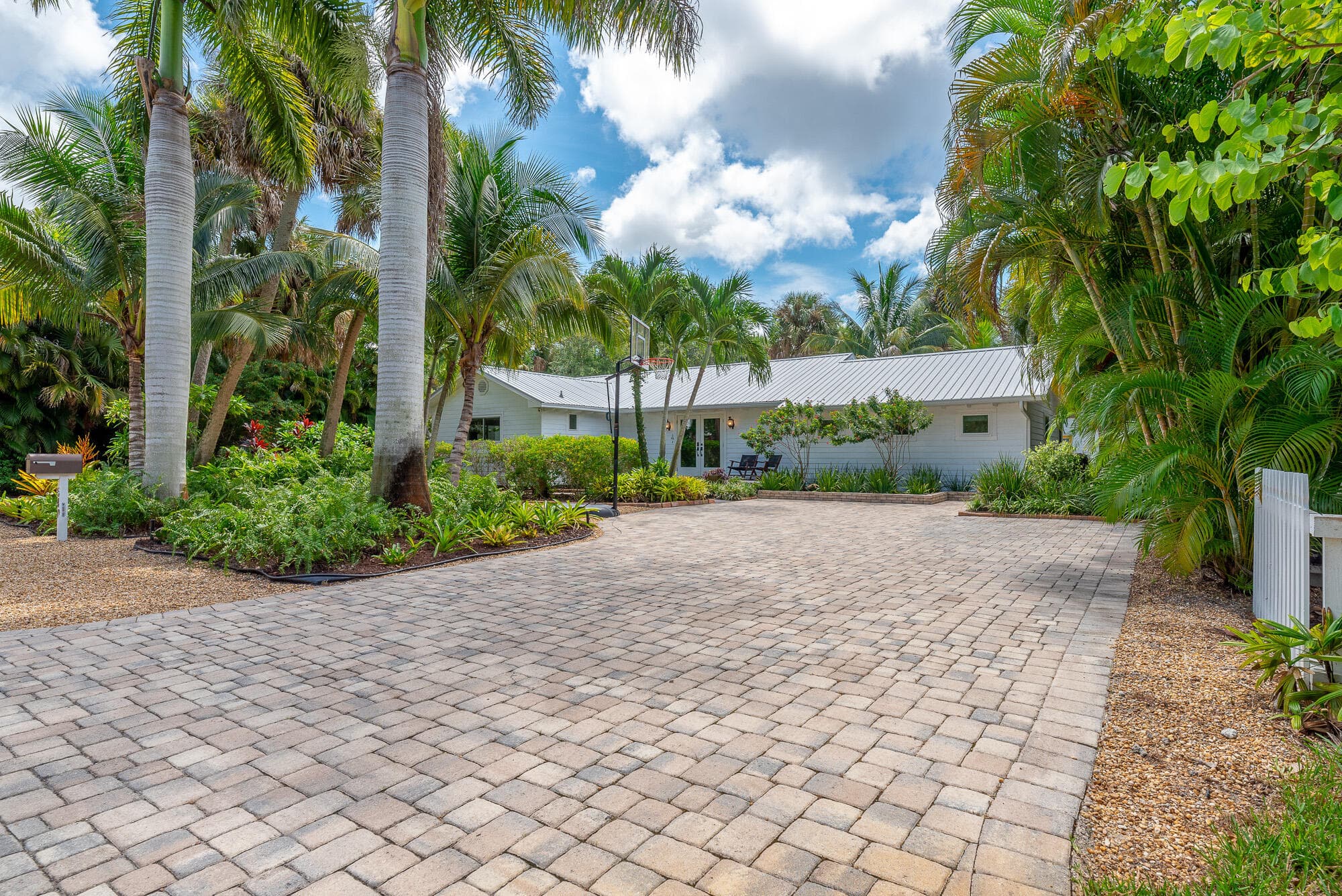 547 SW Riverview Street, Stuart, FL 34994 — photo 21 of 62