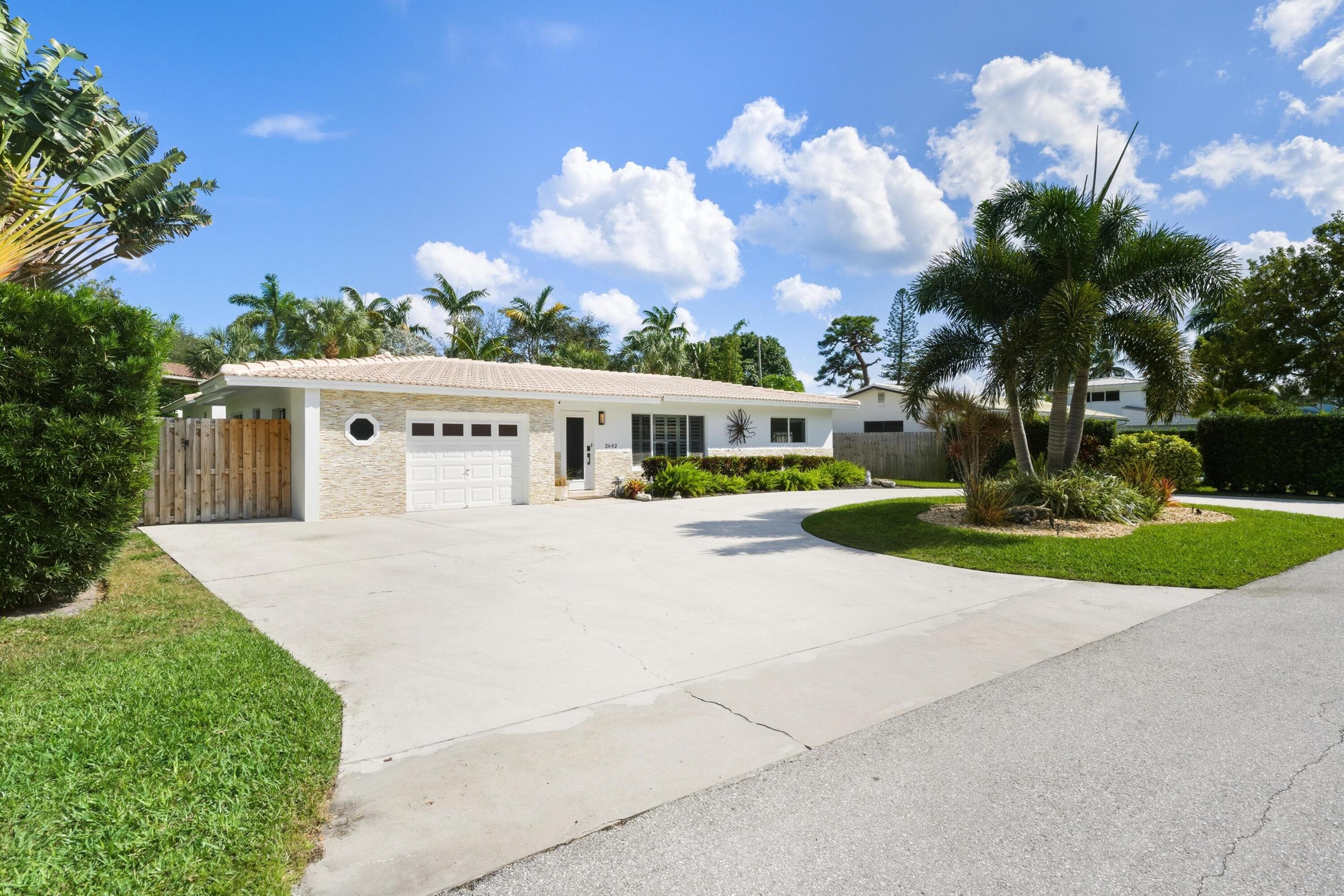 2642 NE 26th Terrace, Lighthouse Point, FL 33064 — photo 4 of 55